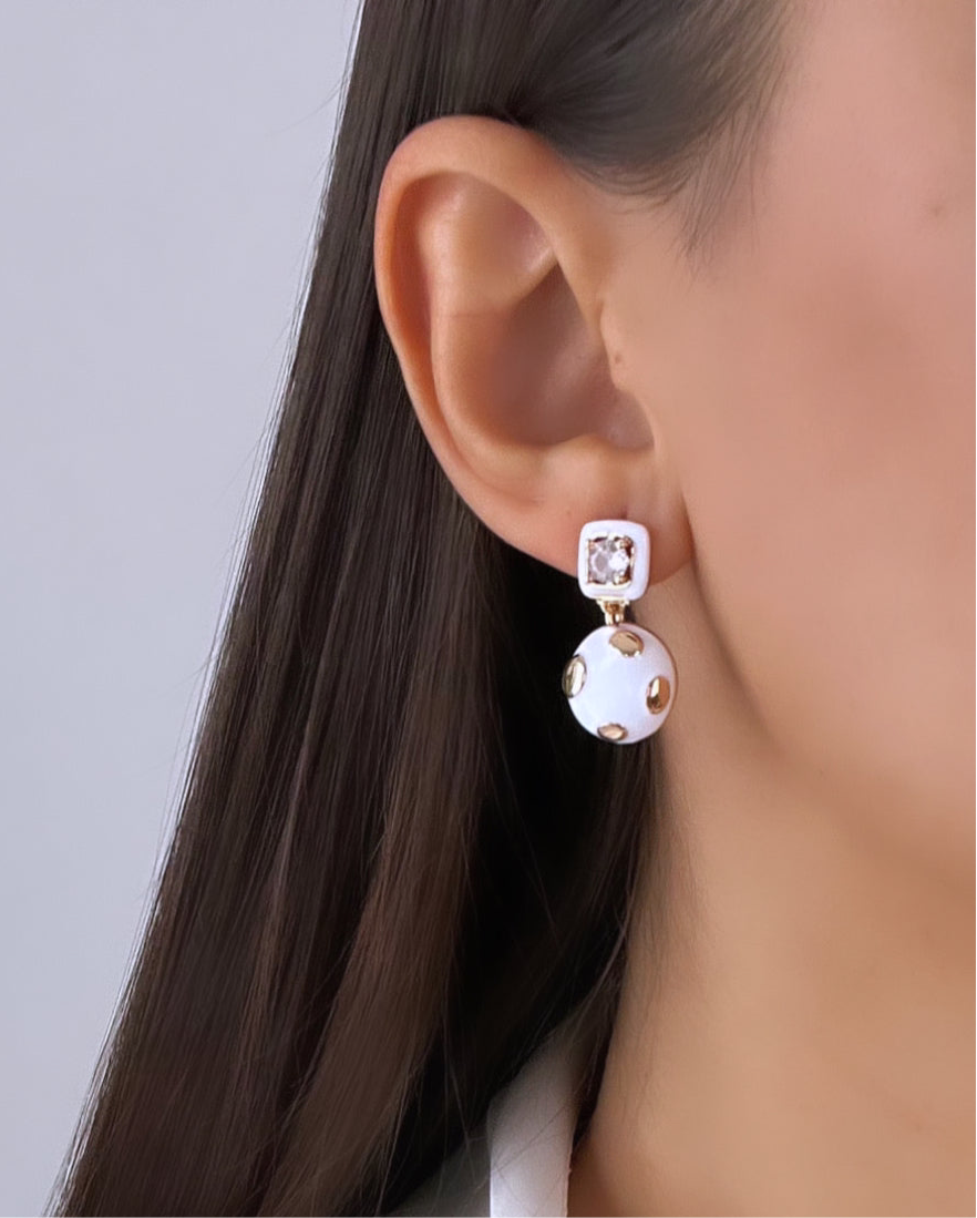 BEYAZ MİNELİ KÜPE