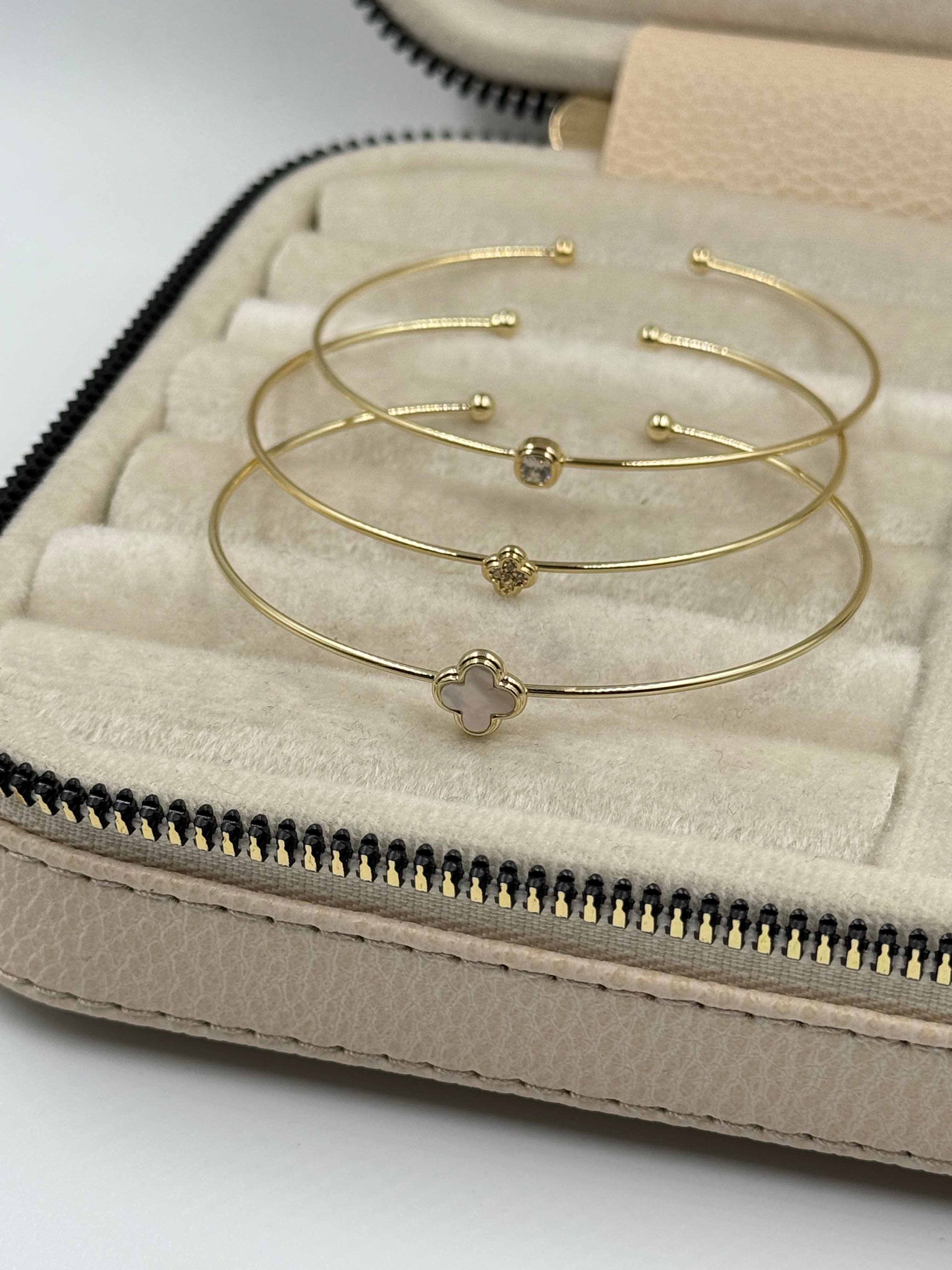 İTHAL YONCA DETAYLI 3LÜ KELEPÇE BİLEZİK