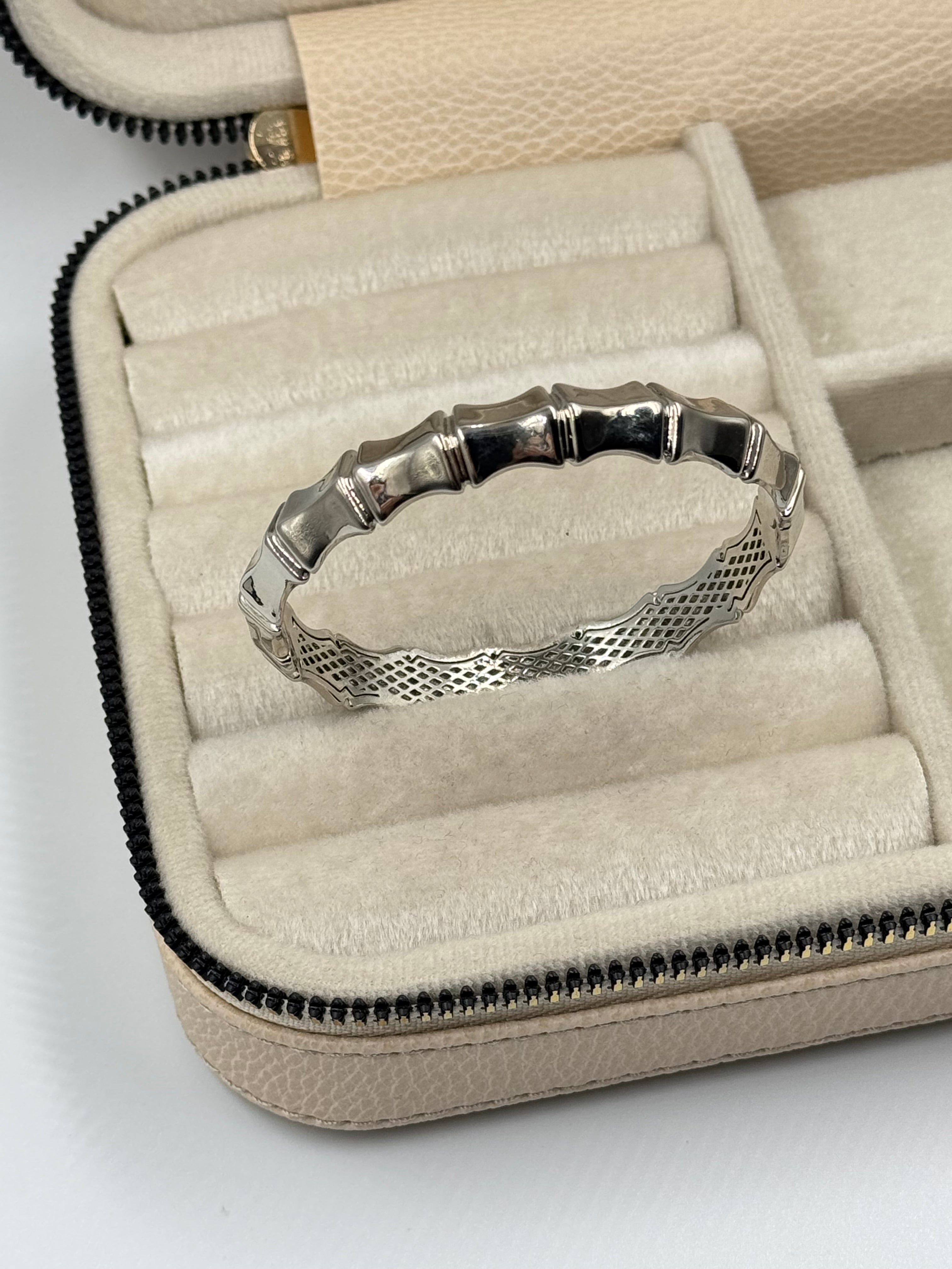 İTHAL KEMİK GÖRÜNÜMLÜ SİLVER KELEPÇE BİLEZİK