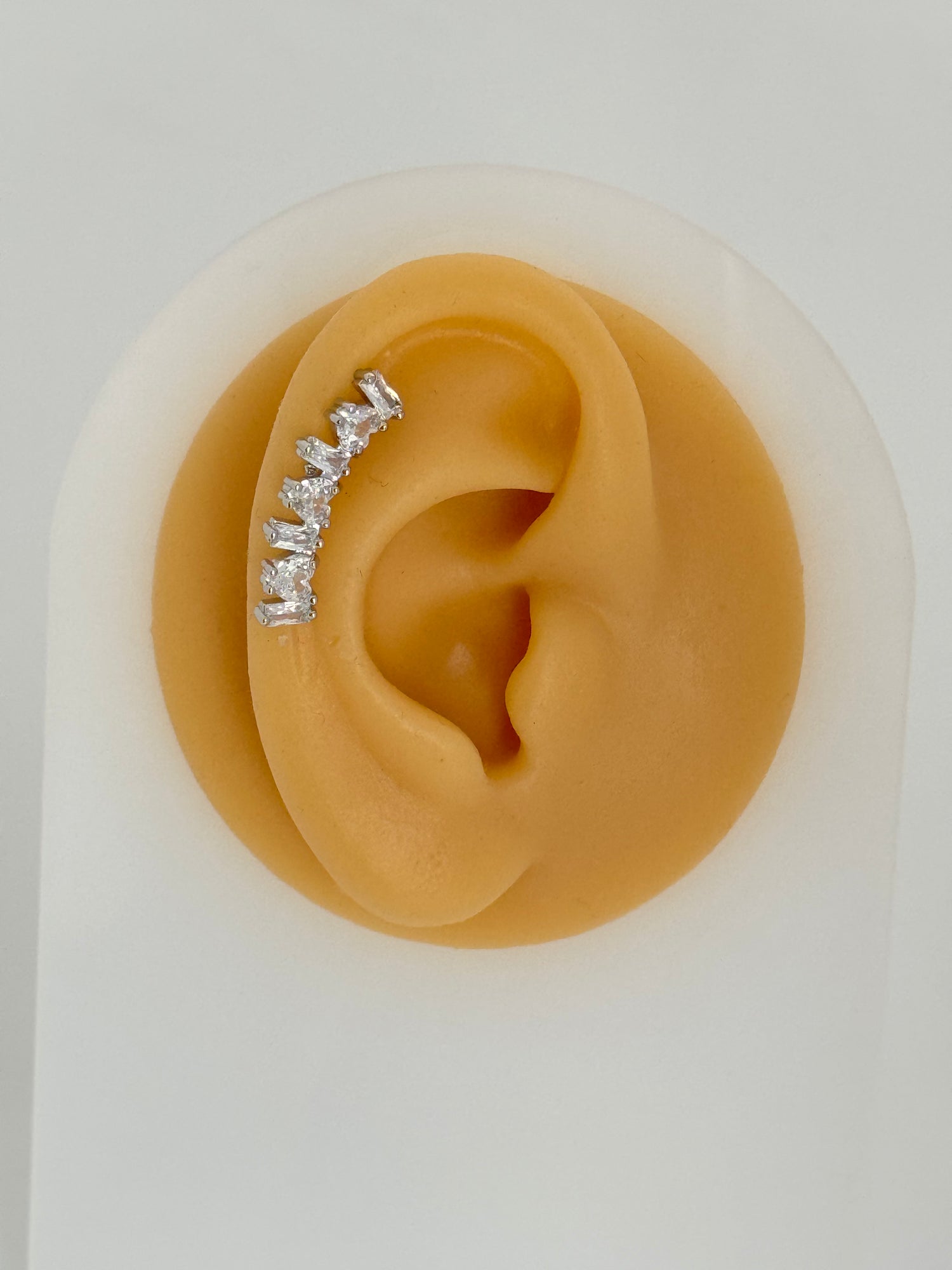 İTHAL KALP DETAYLI SİLVER TRAGUS PİERCİNG