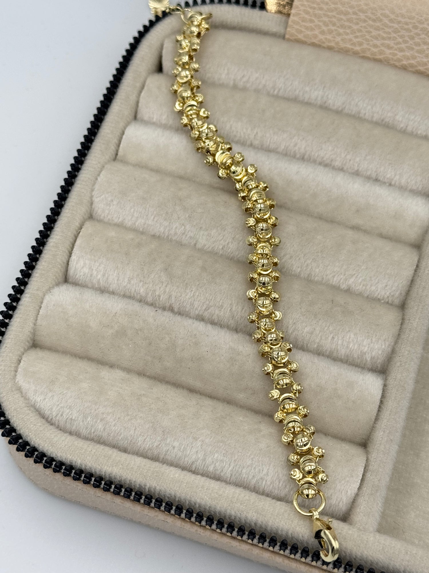 İTHAL DORİKA DETAYLI GOLD BİLEKLİK