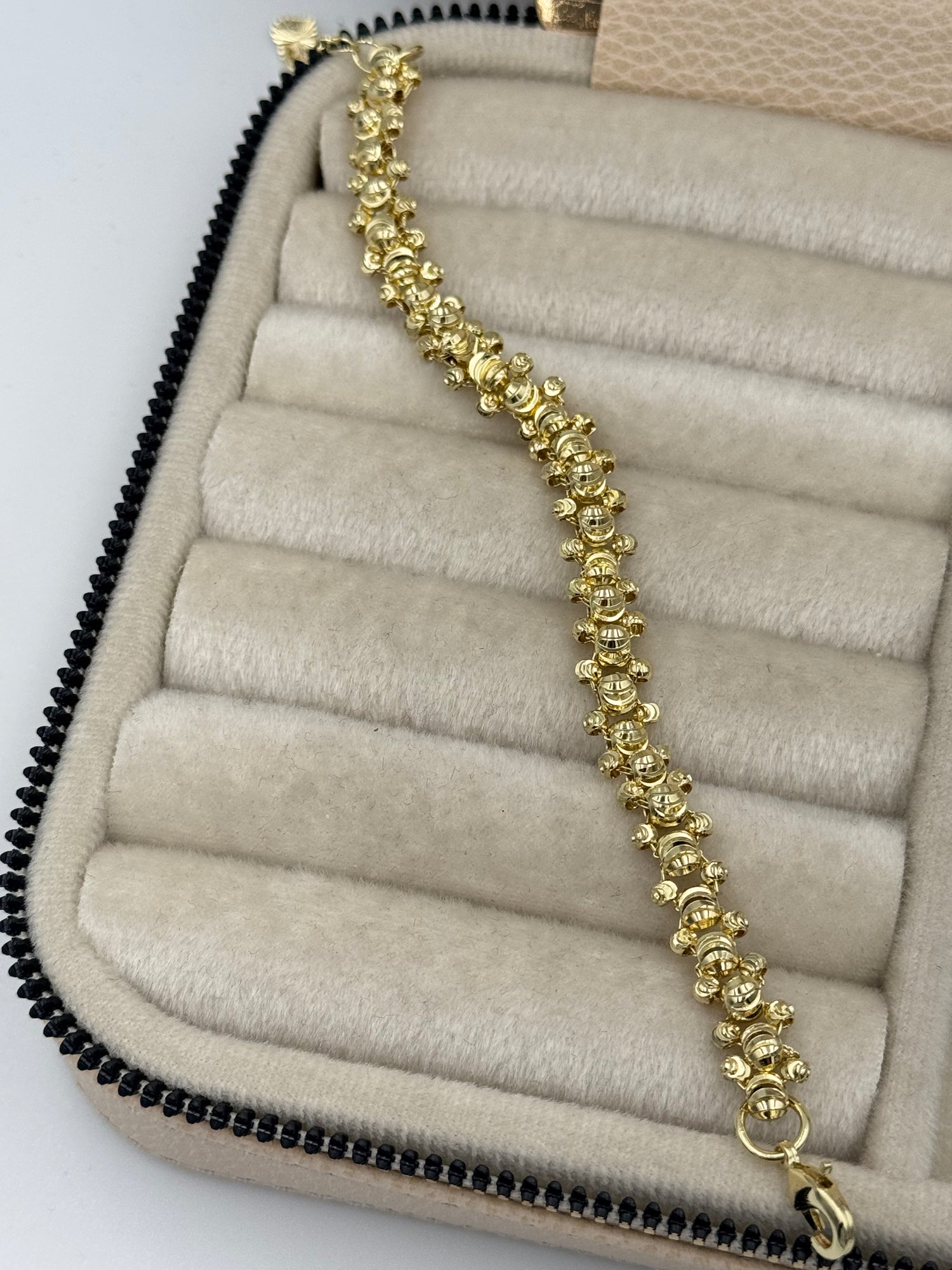 İTHAL DORİKA DETAYLI GOLD BİLEKLİK