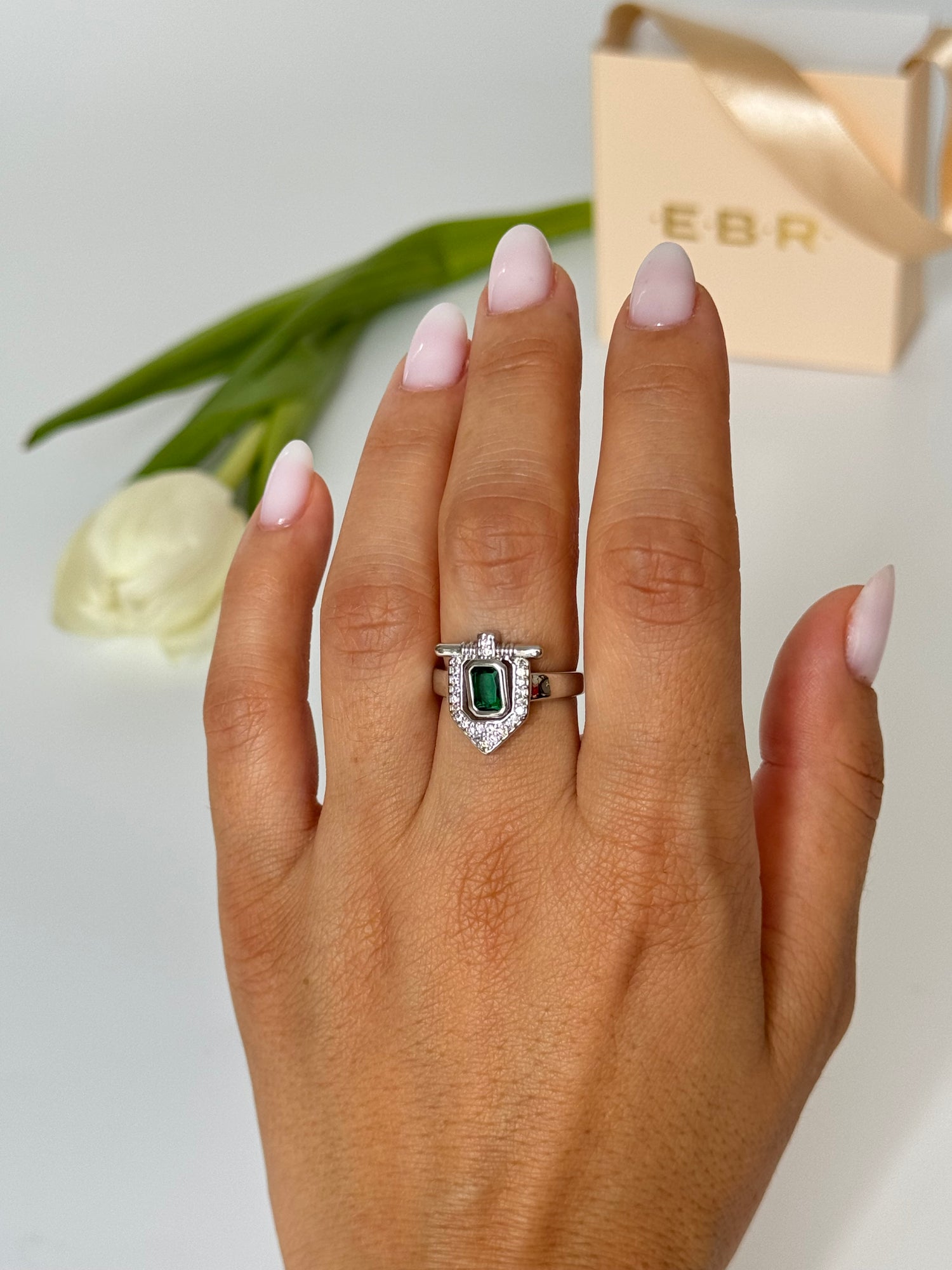 İTHAL YEŞİL TAŞLI ŞÖVALYE VİNTAGE SİLVER AYARLANABİLİR YÜZÜK