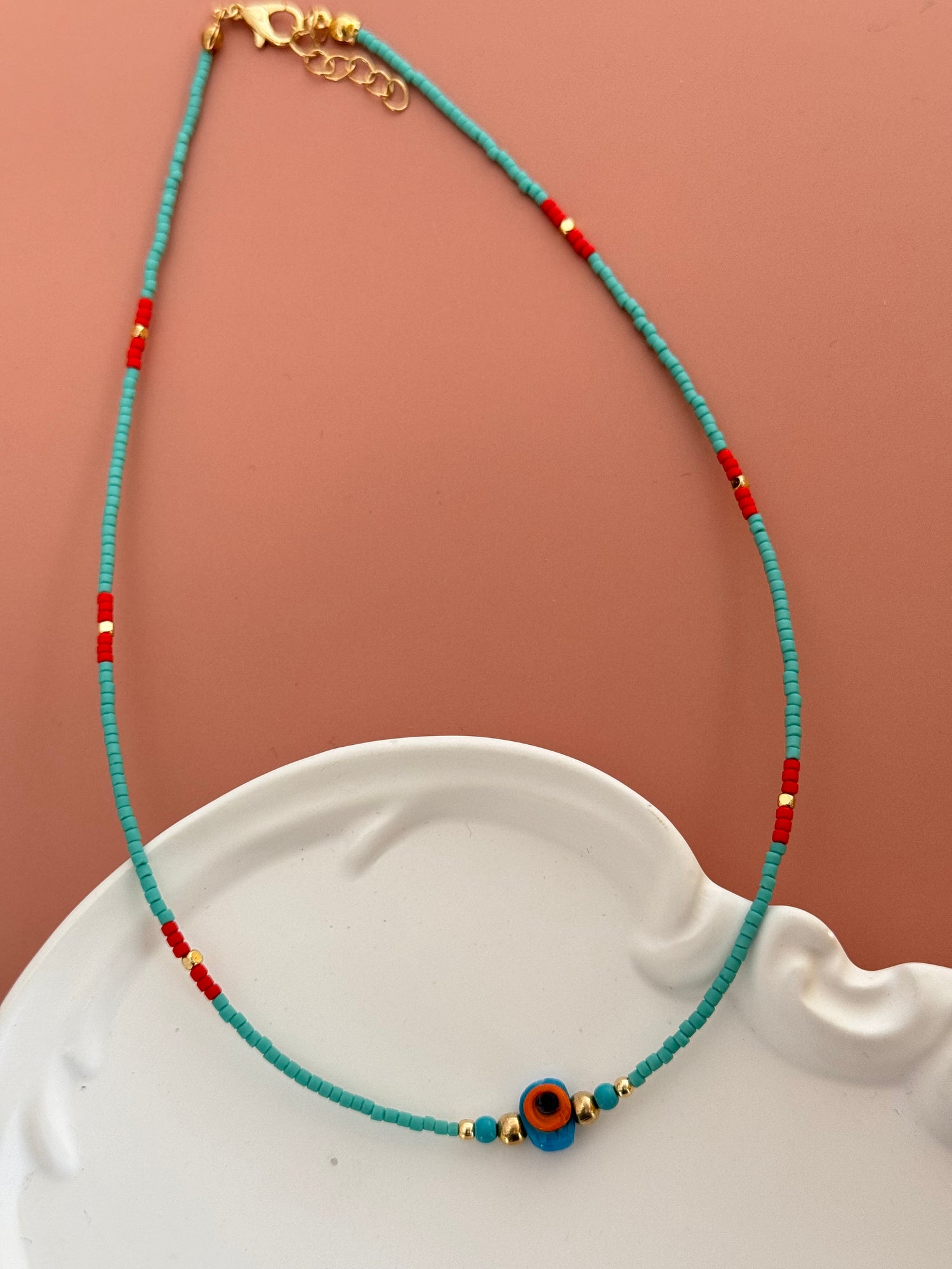 AZRA DOĞAL TAŞLI NAZAR NONCUK DETAYLI YEŞİL BONCUK KOLYE