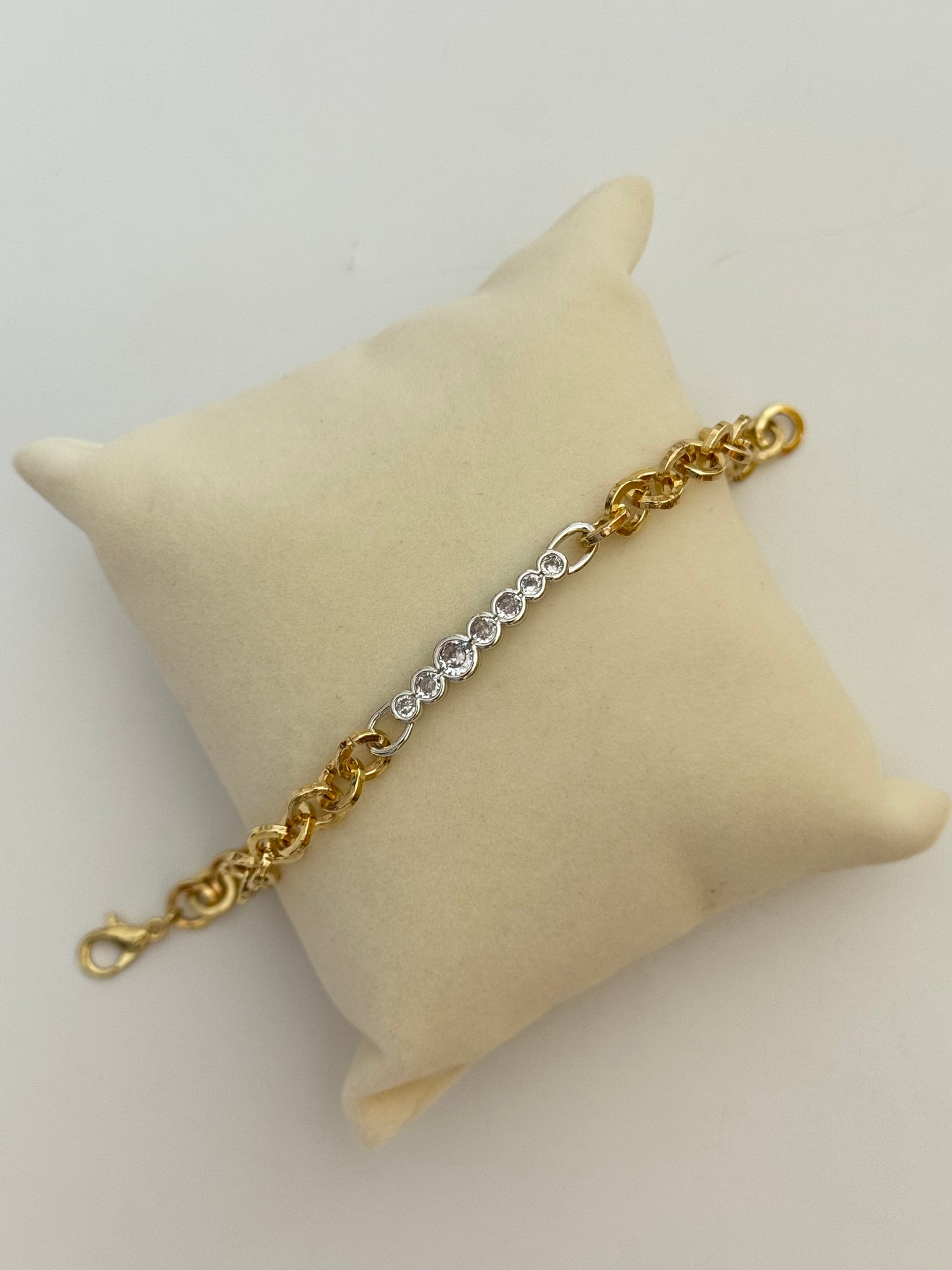 NEXİ TAŞ DETAYLI GOLD BİLEKLİK