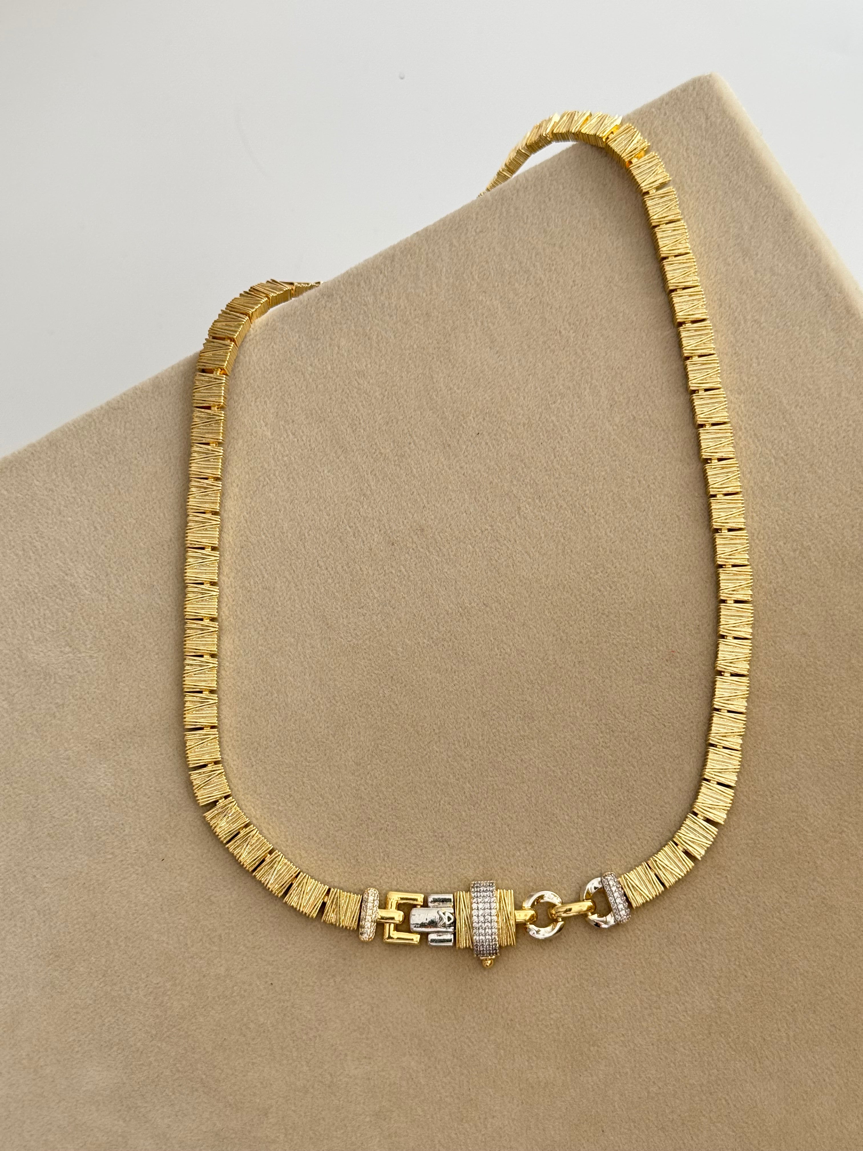 KİVA TAŞ DETAYLI GOLD KOLYE