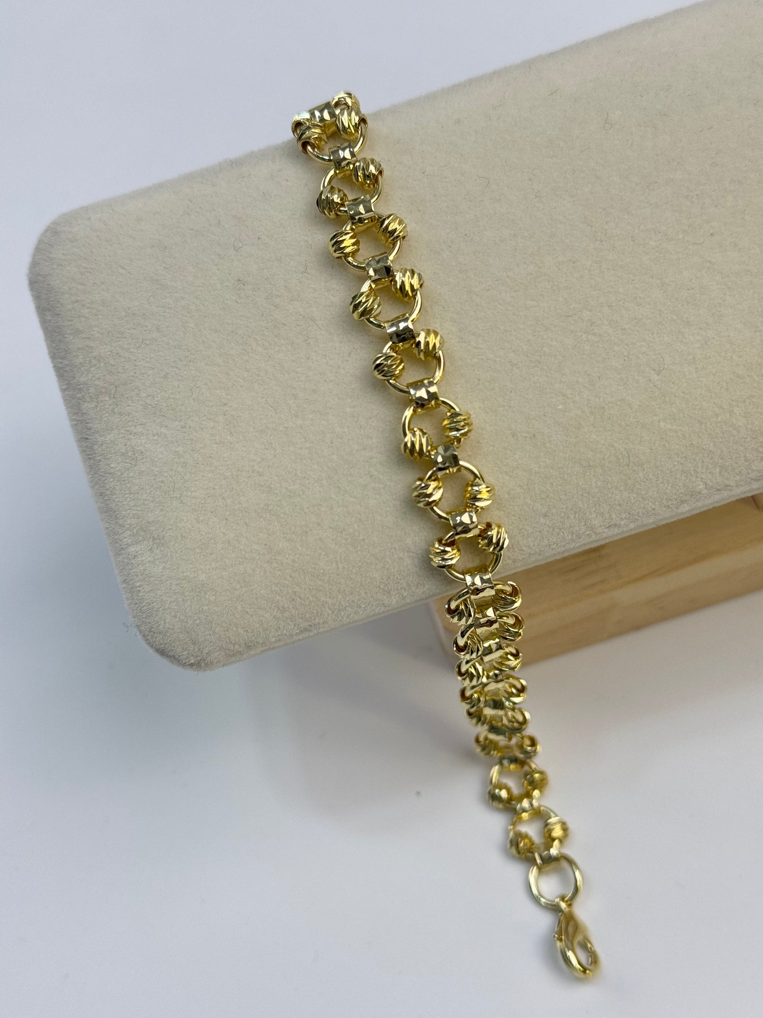 İTHAL DORİKA DETAYLI GOLD BİLEKLİK