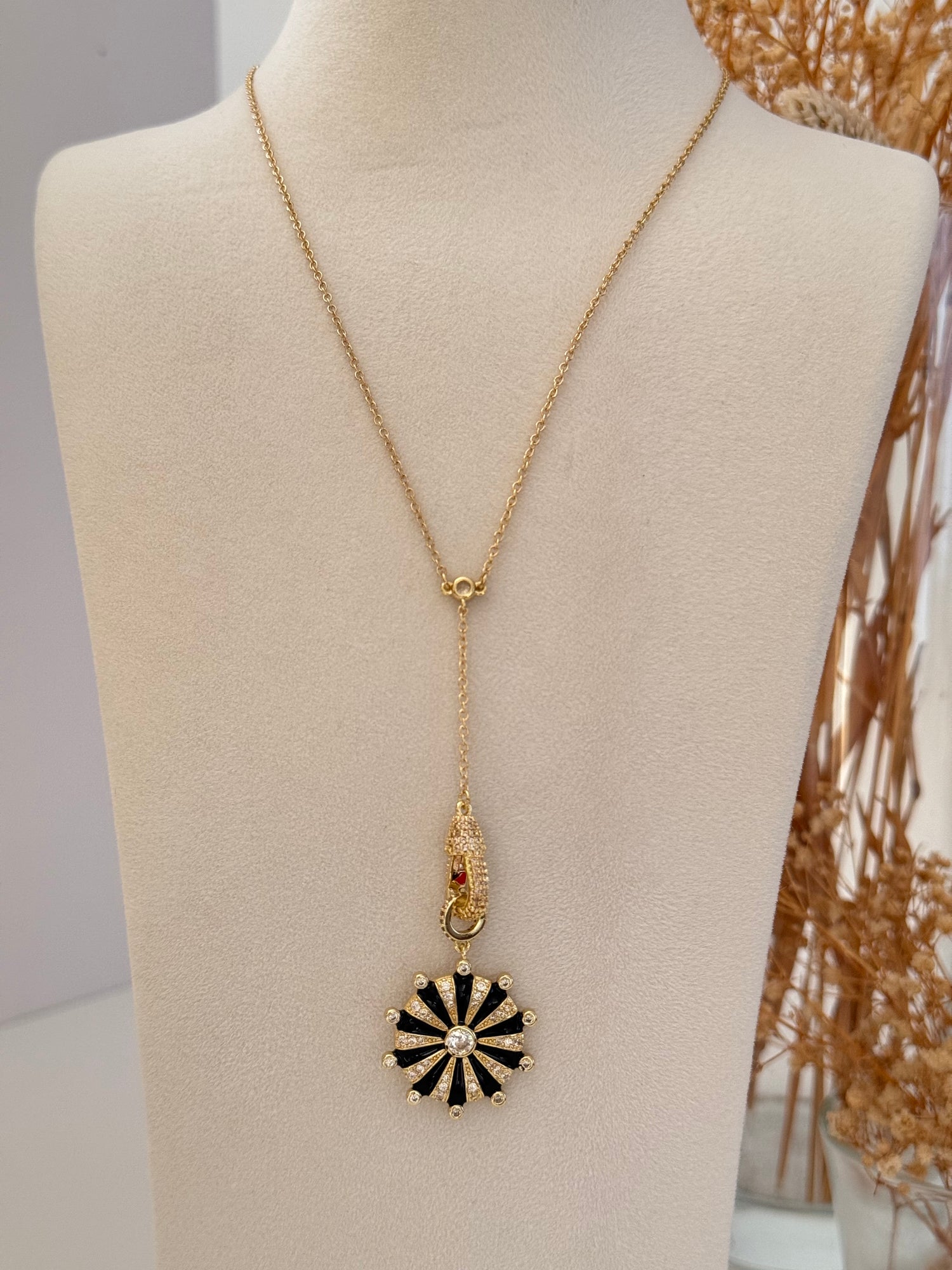 İTHAL SİYAH MİNELİ KOLYE