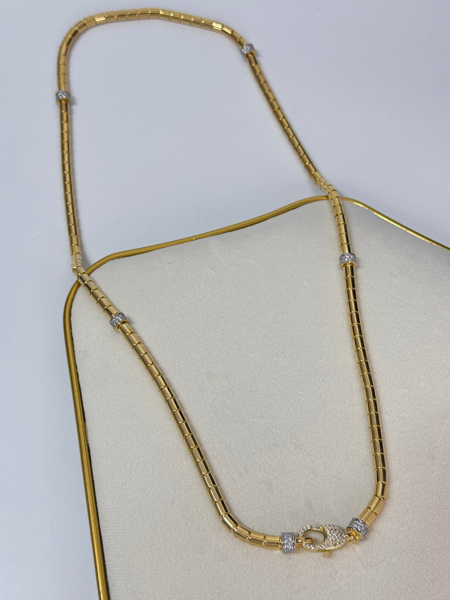 İTHAL KİLİT DETAYLI ALTIN KAPLAMA GOLD UZUN KOLYE