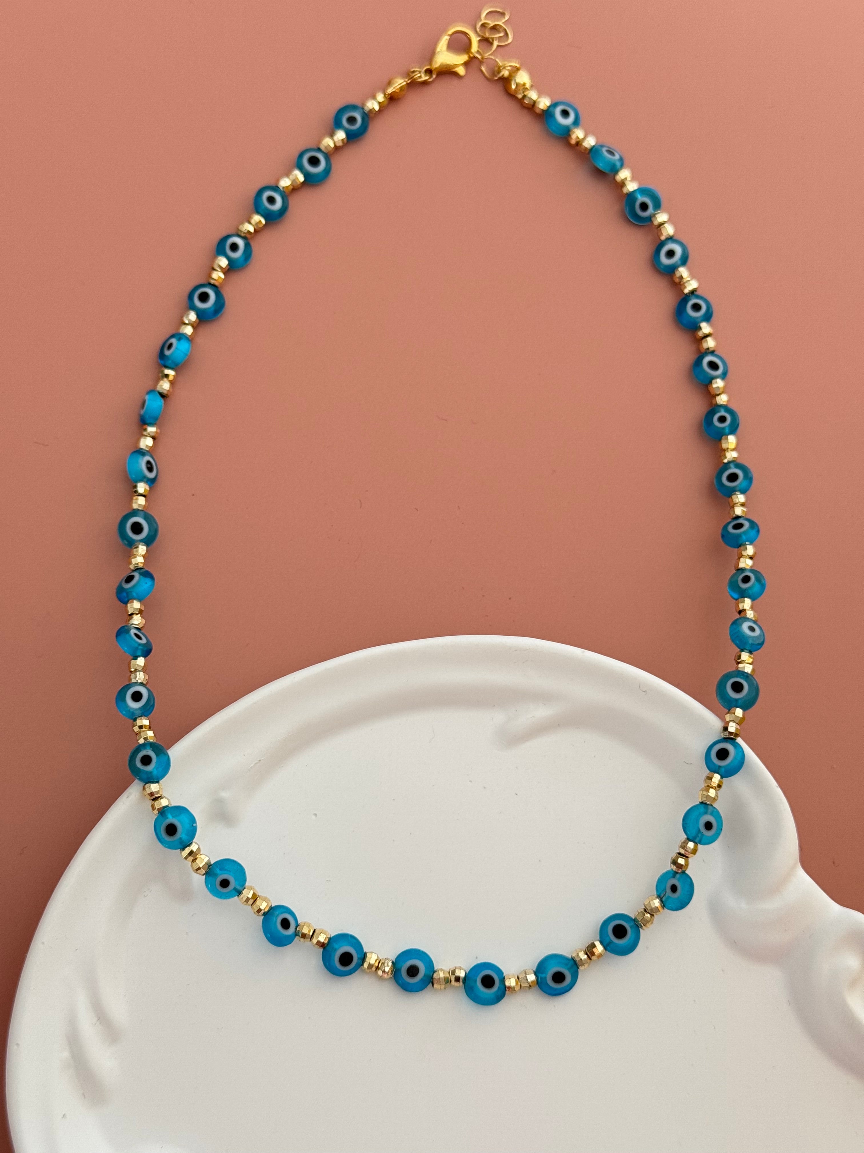 AURİ MAVİ NAZAR BONCUKLU ALTIN KAPLAMA DETAYLI KOLYE