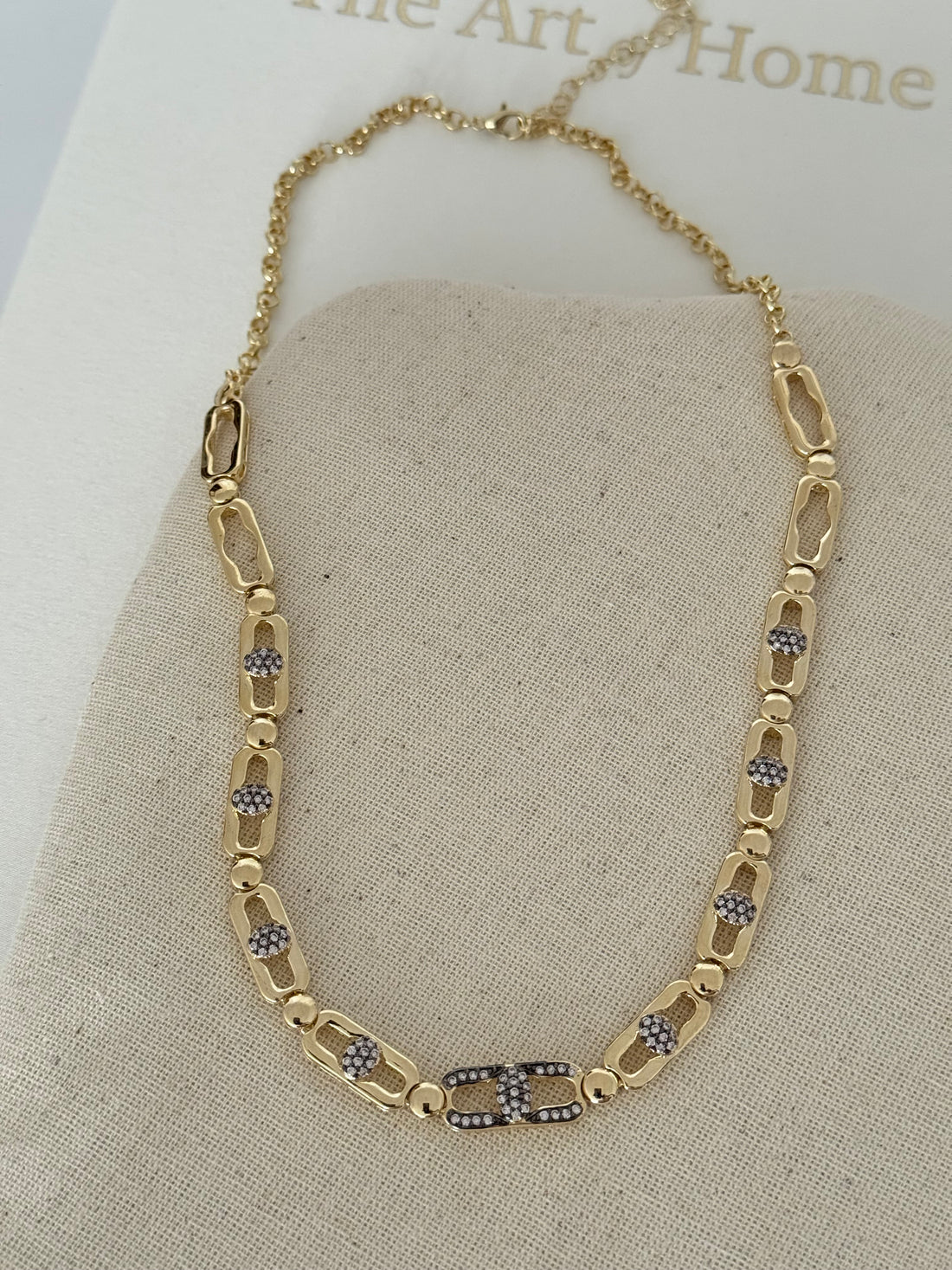 CELESTE ATAÇ DETAYLI GOLD KOLYE