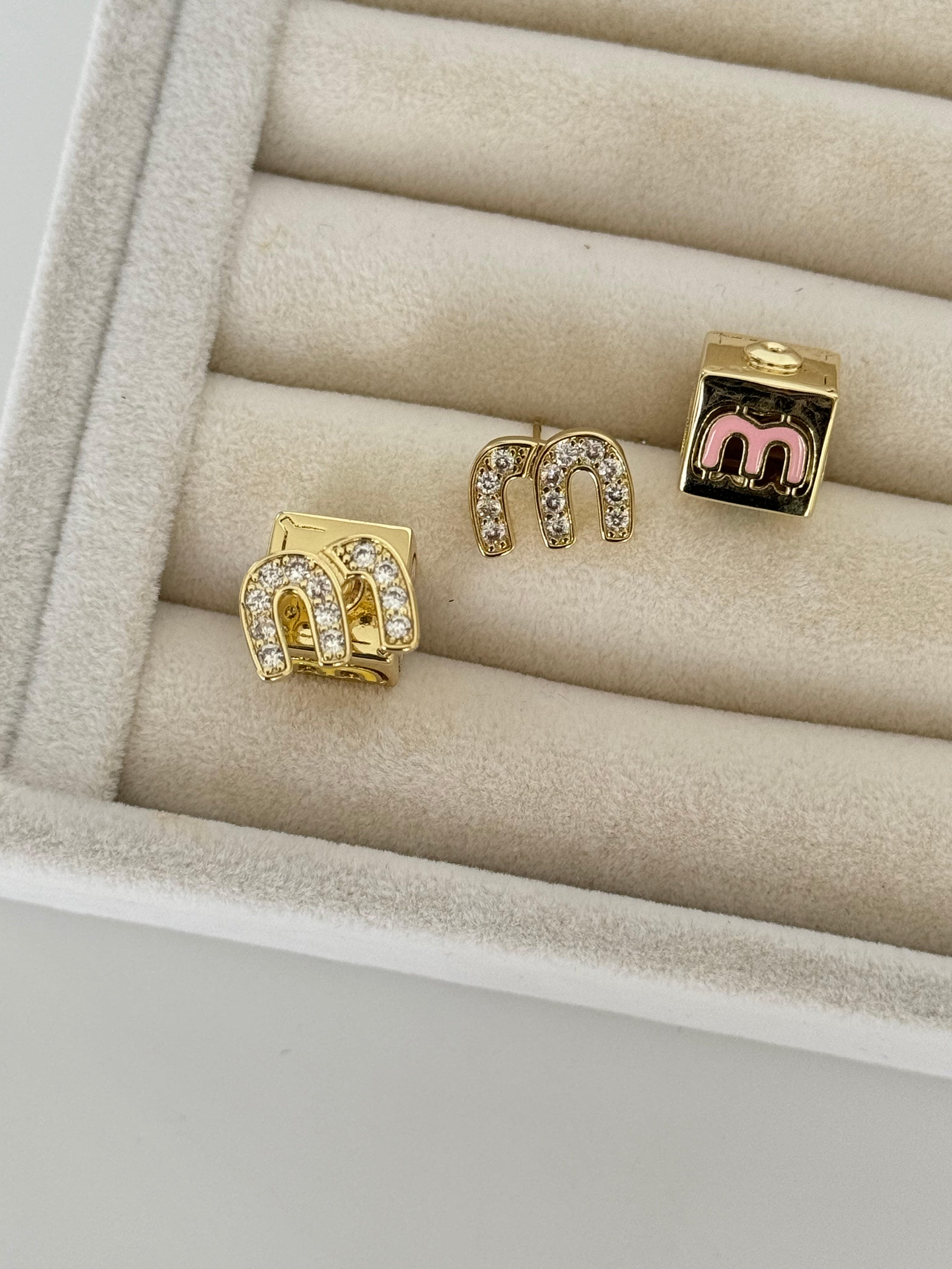 İTHAL KÜP DETAYLI GOLD MARKA MODEL KÜPE