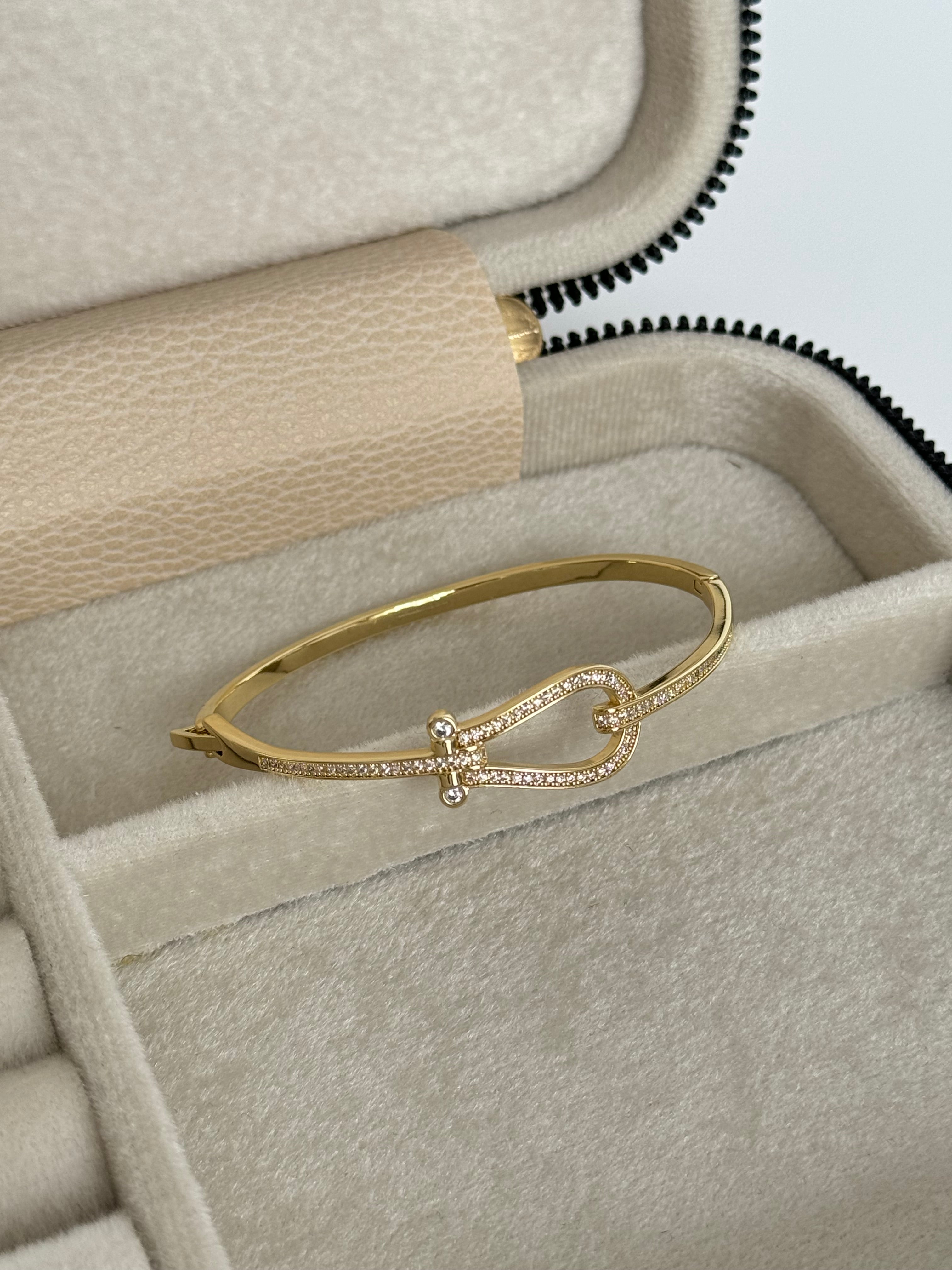 İTHAL TAŞLI GOLD KELEPÇE BİLEZİK