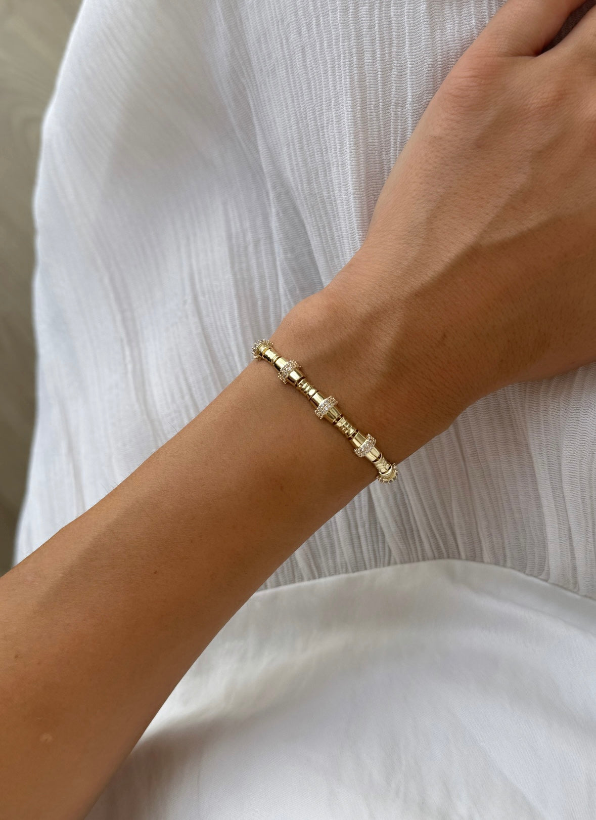 İTHAL TAŞLI GOLD BİLEKLİK