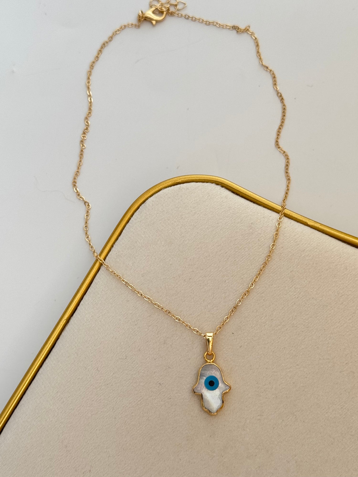 FATIMA ANA ELİ DETAYLI NAZAR BONCUKLU DOĞAL TAŞLI ALTIN KAPLAMA KOLYE