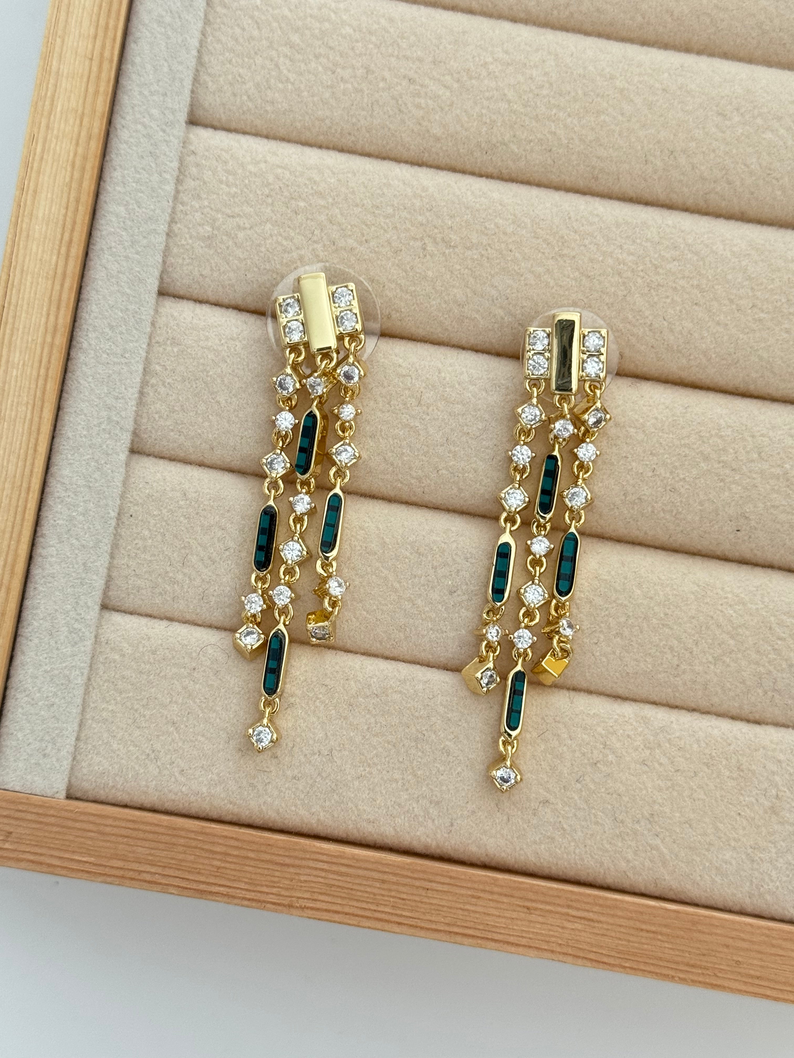 LUA YEŞİL TAŞLI GOLD KÜPE