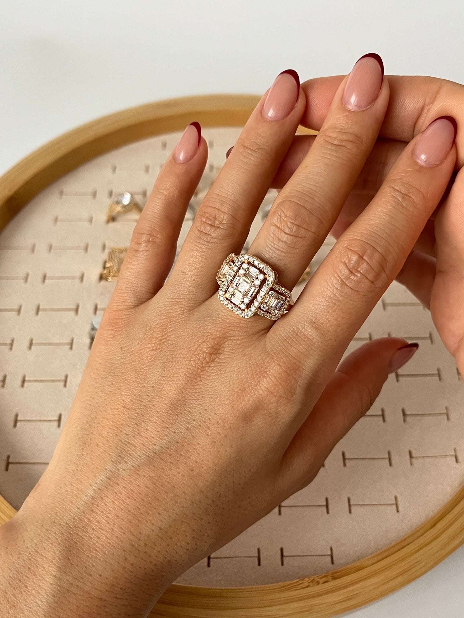 İTHAL BAGET TAŞLI GOLD AYARLANABİLİR YÜZÜK