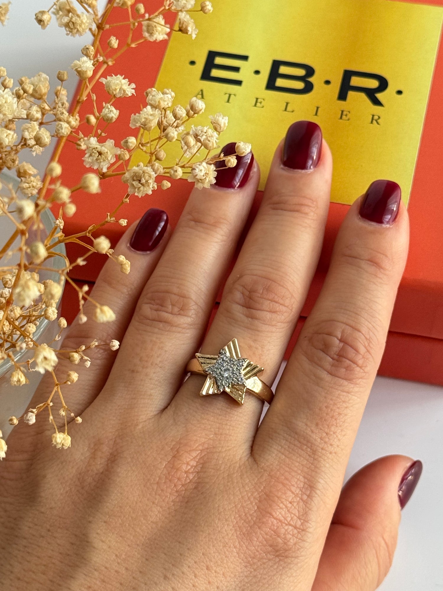 İTHAL YILDIZ DETAYLI TAŞLI GOLD AYARLANABİLİR YÜZÜK