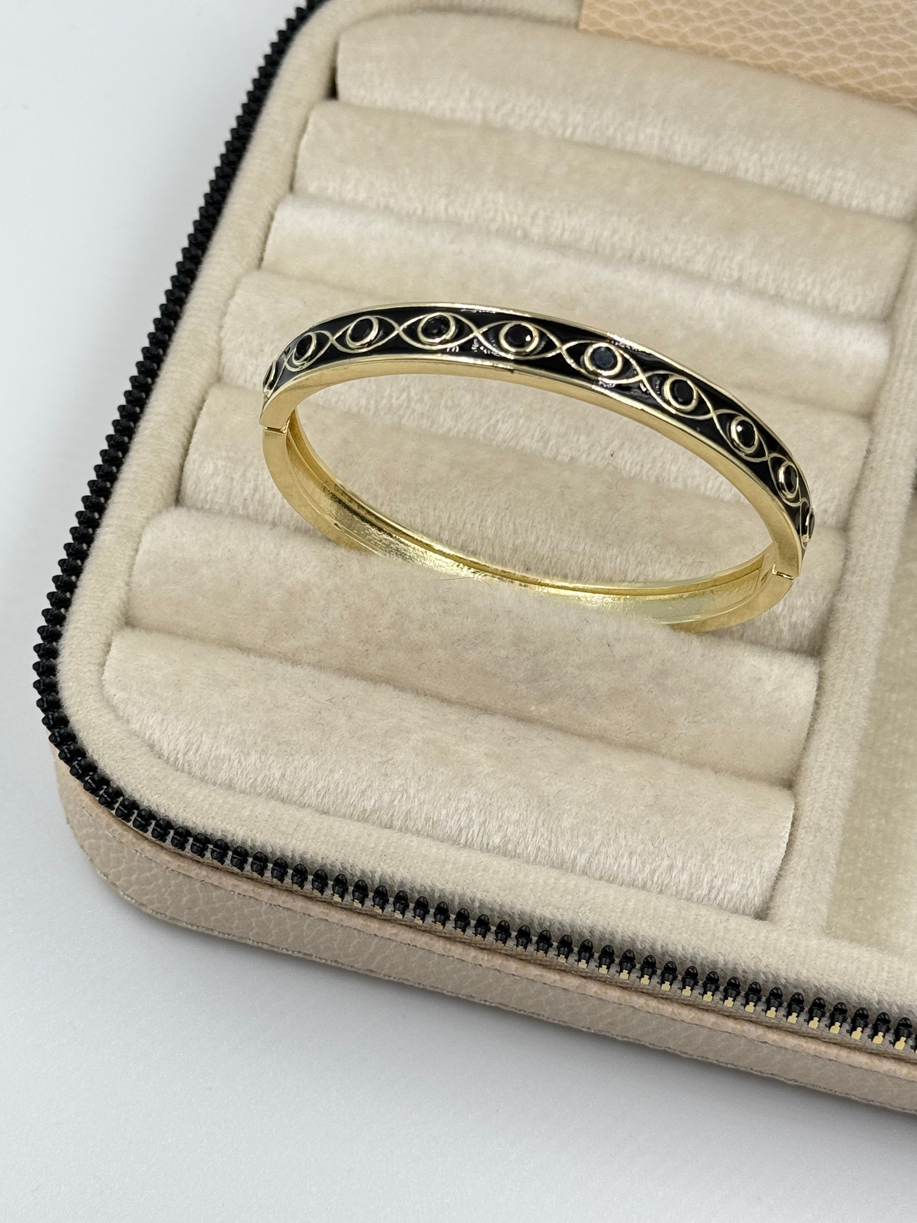 İTHAL SİYAH MİNELİ TAŞ DETAYLI GOLD KELEPÇE BİLEZİK