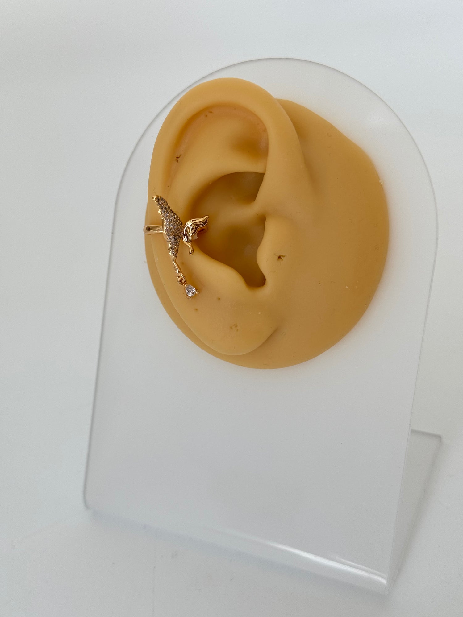 İTHAL KELEBEK MODEL GOLD SAĞ KULAK KIKIRDAK KÜPE EARCUFF