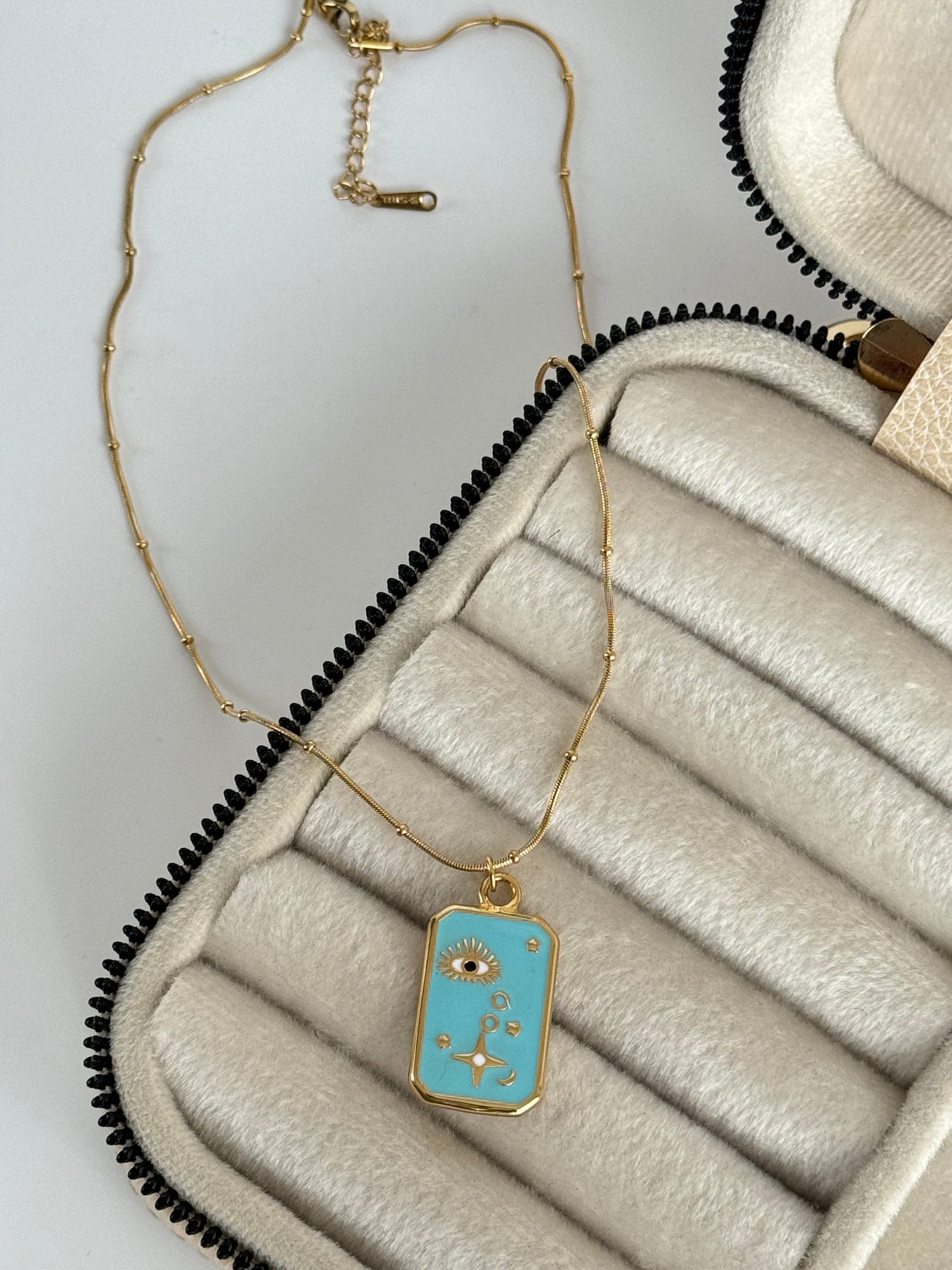 MAVİ RENKLİ GOLD TAROT ÇELİK KOLYE