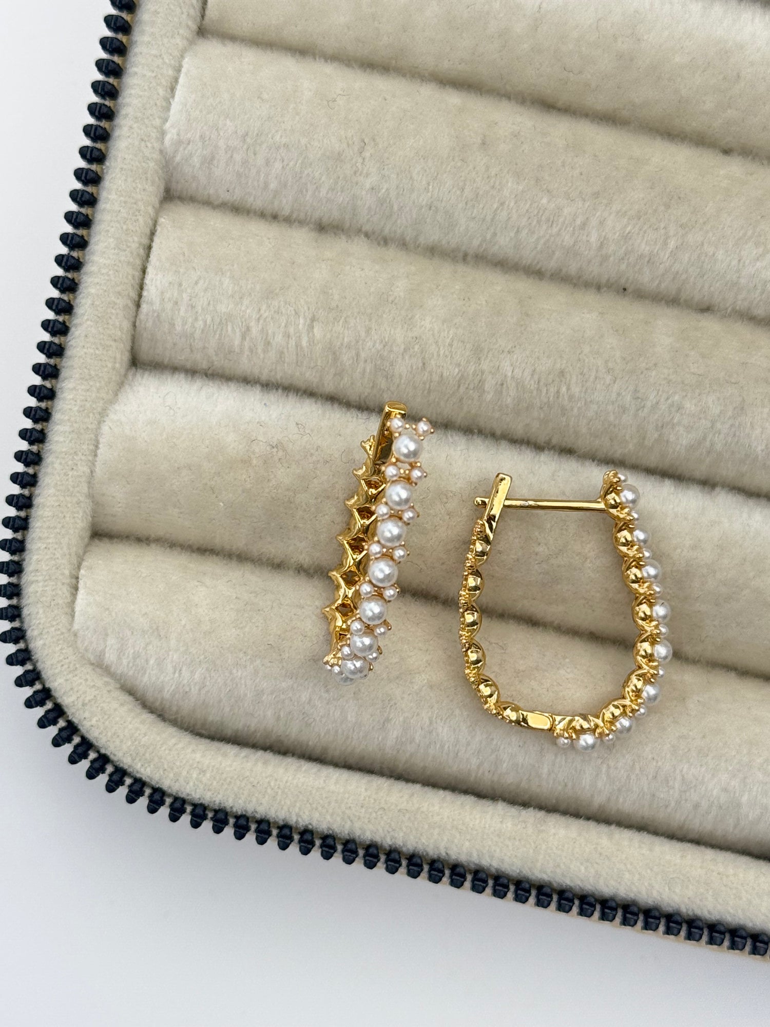 İTHAL İNCİ DETAYLI GOLD HALKA KÜPE