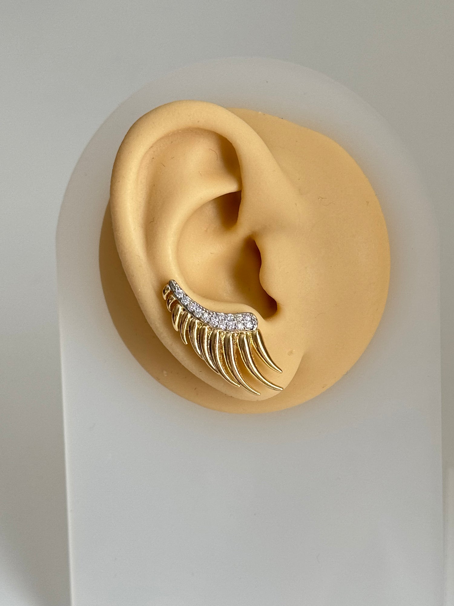AİRA KANAT MODELLİ İĞNELİ KIKIRDAK KÜPE EARCUFF