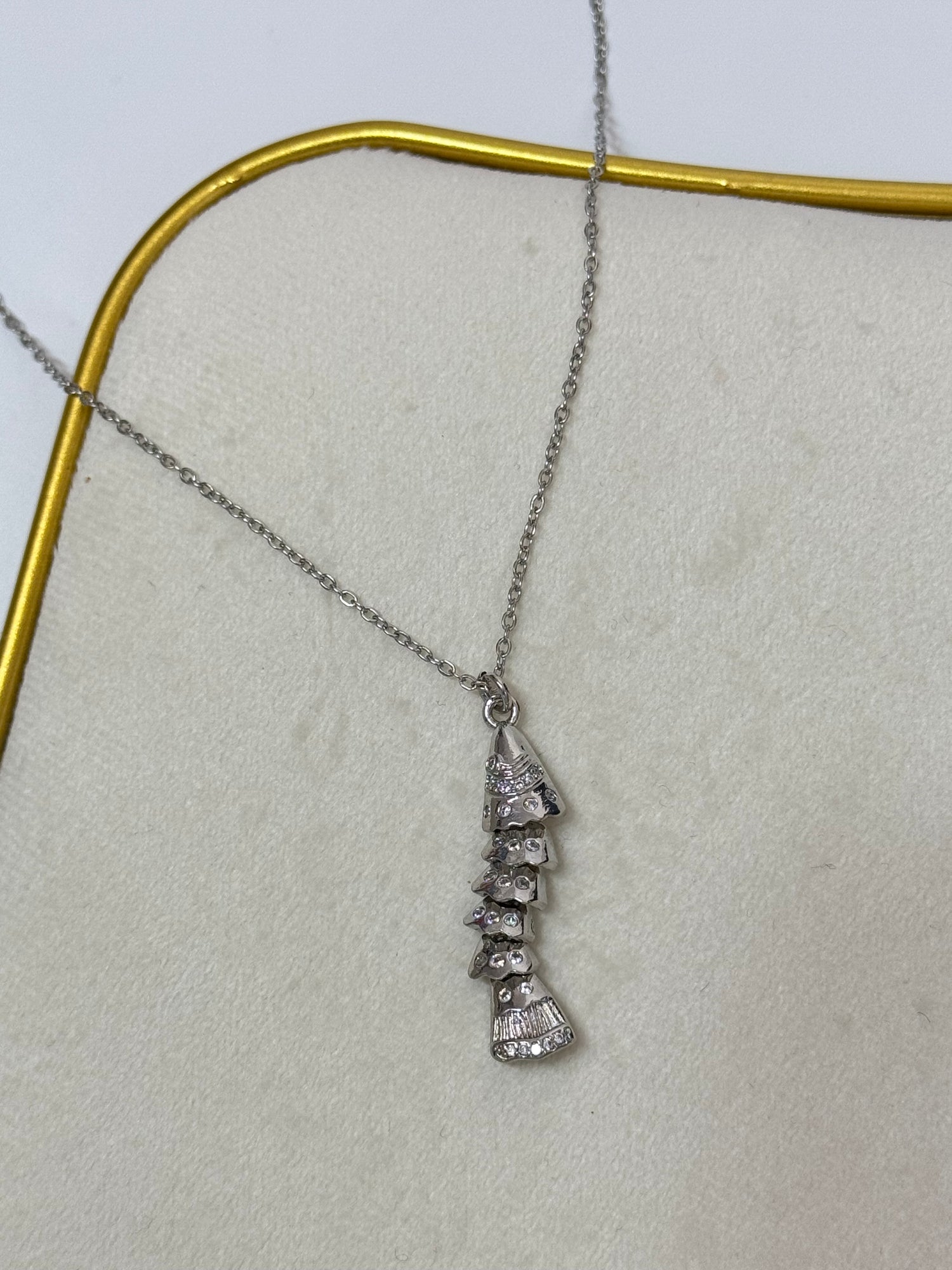 İTHAL BALIK DETAYLI SİLVER ÇELİK KOLYE