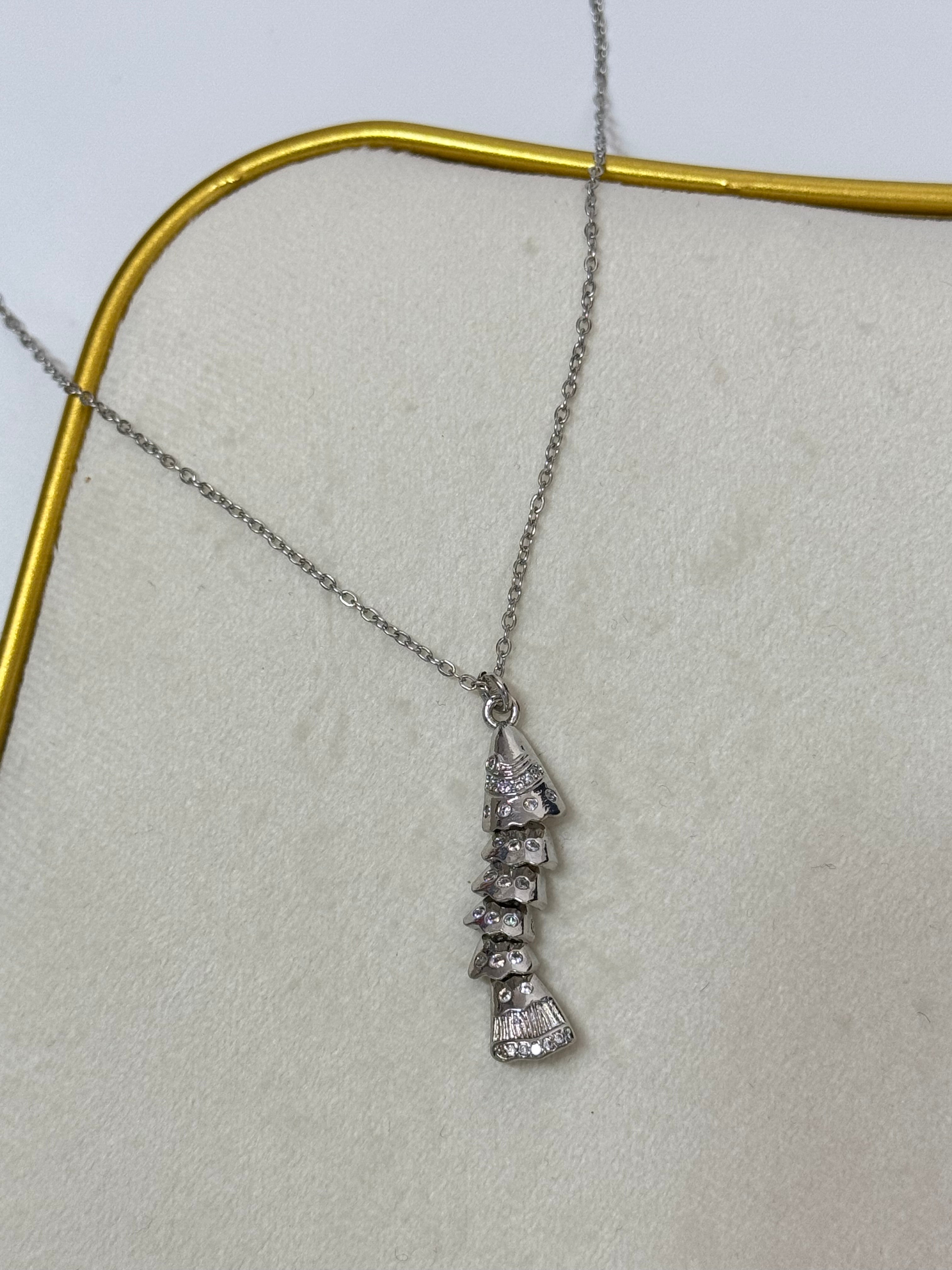 İTHAL BALIK DETAYLI SİLVER ÇELİK KOLYE