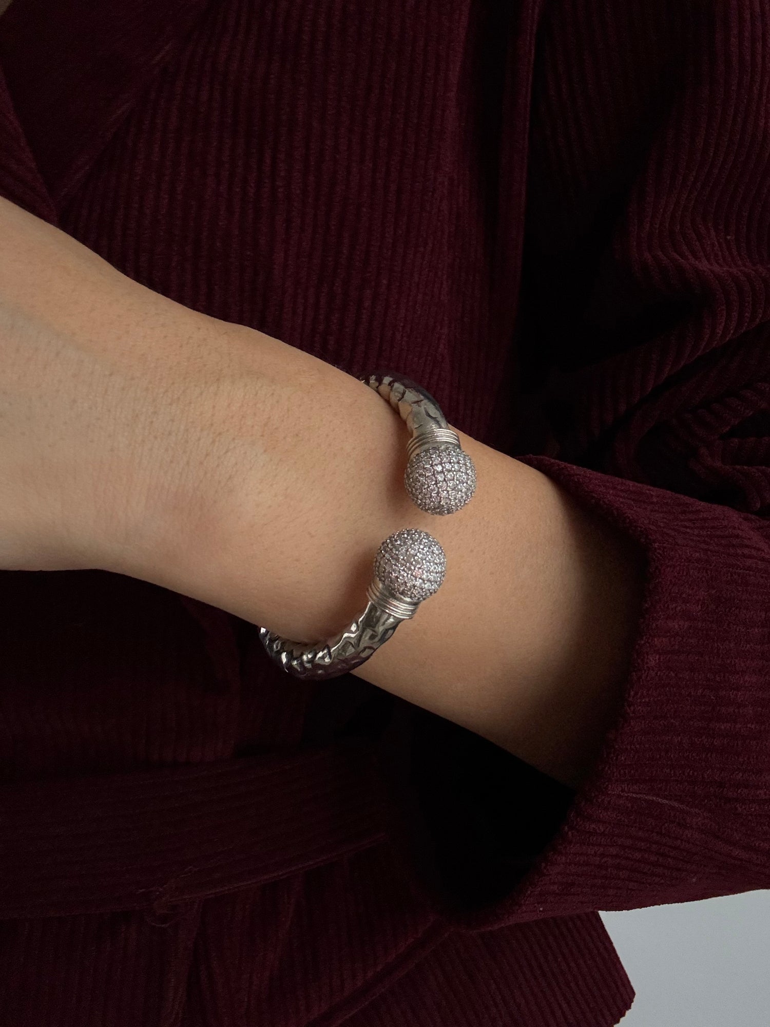 FİRAZ ALTIN KAPLAMA TAŞLI AYARLANABİLİR SİLVER KELEPÇE BİLEKLİK