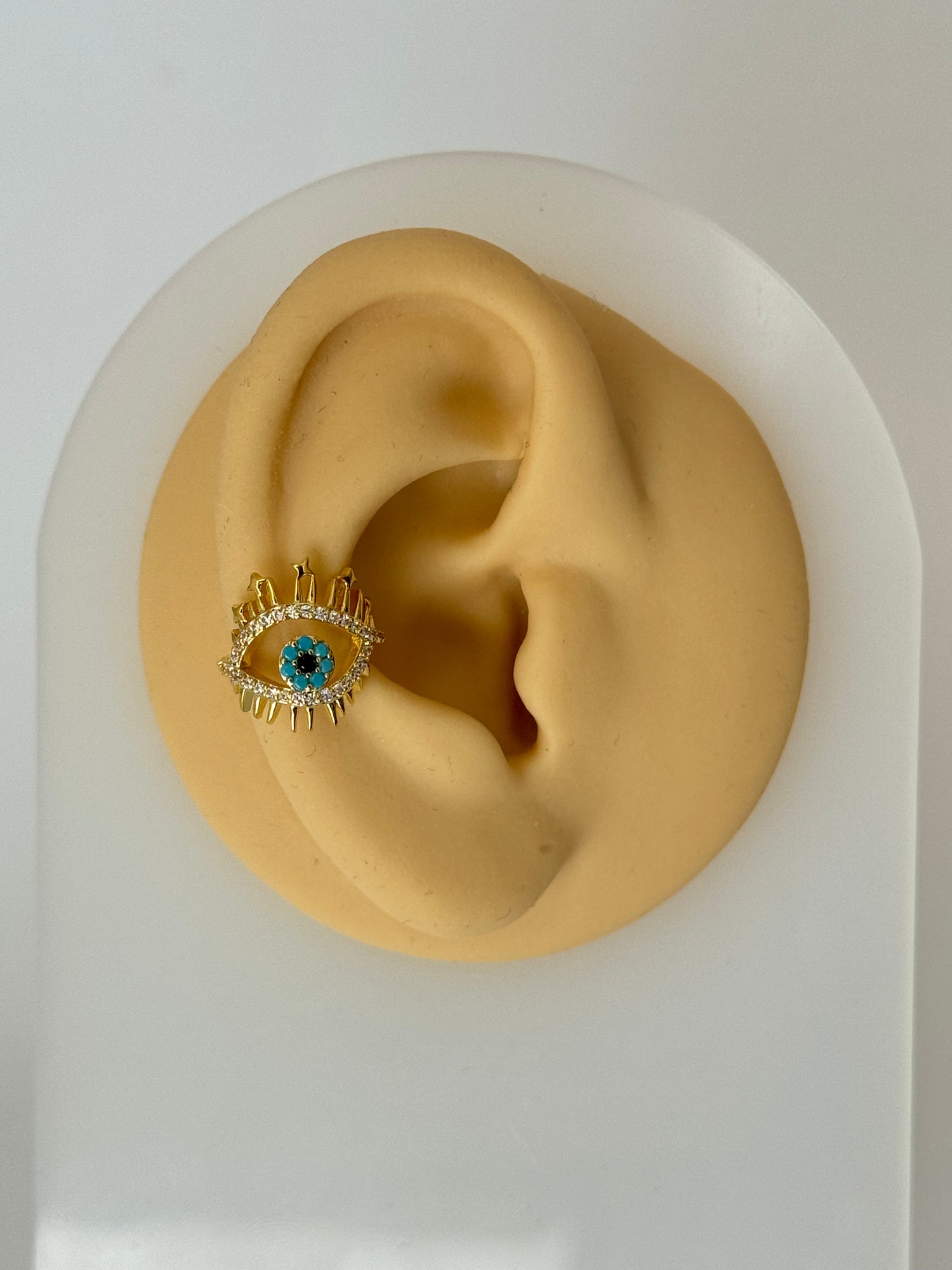 ZELİ GÖZ DETAYLI GOLD KIKIRDAK KÜPE EARCUFF