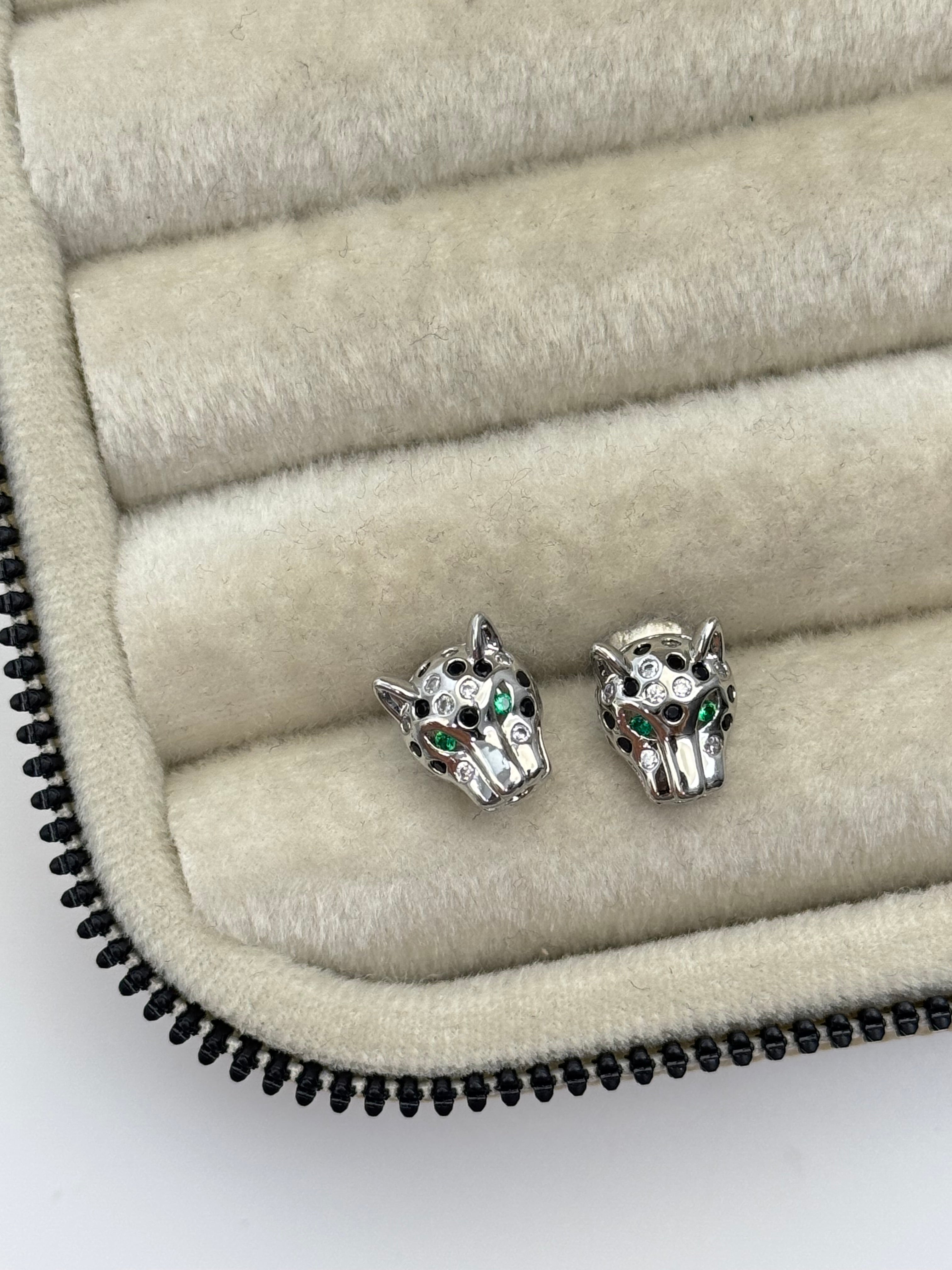 İTHAL KAPLAN DETAYLI SİLVER KÜPE