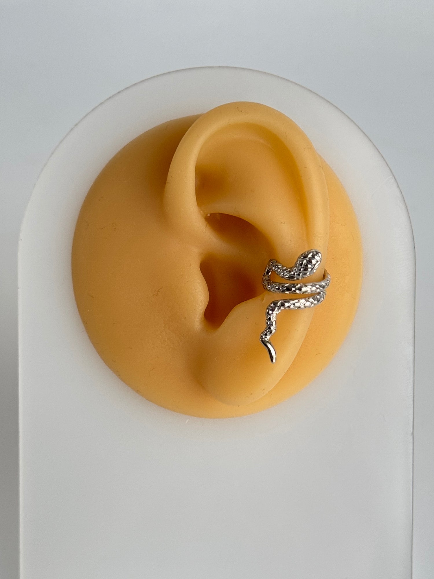 İTHAL YILANLI SİLVER KIKIRDAK KÜPE EARCUFF