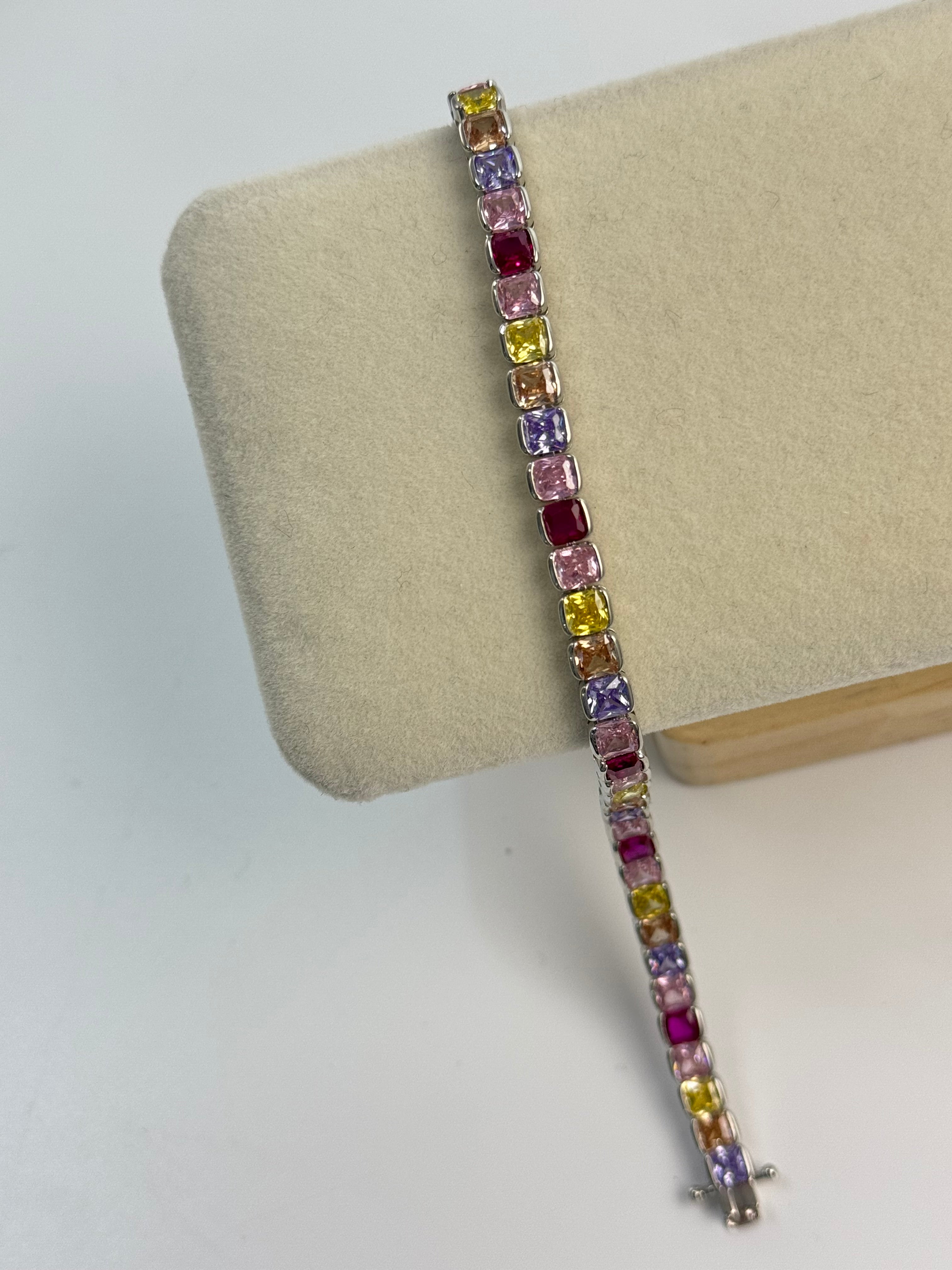 İTHAL RENKLİ ZİRKON TAŞLI SU YOLU SİLVER BİLEKLİK