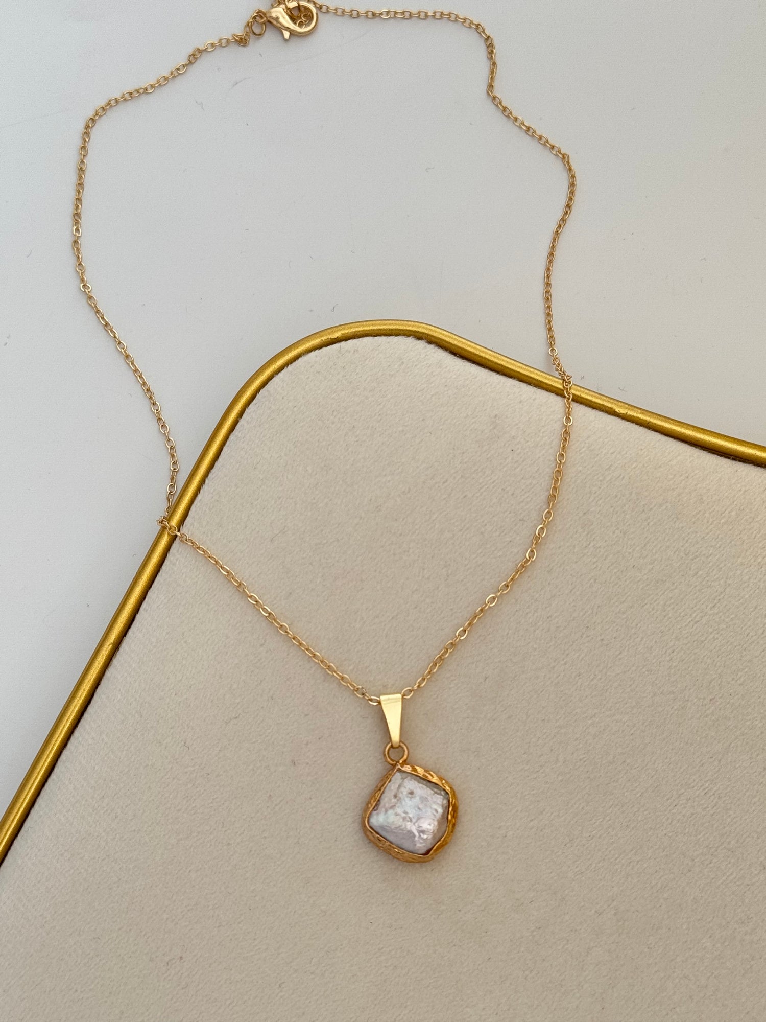 GERÇEK BAROK İNCİLİ ALTIN KAPLAMA KOLYE