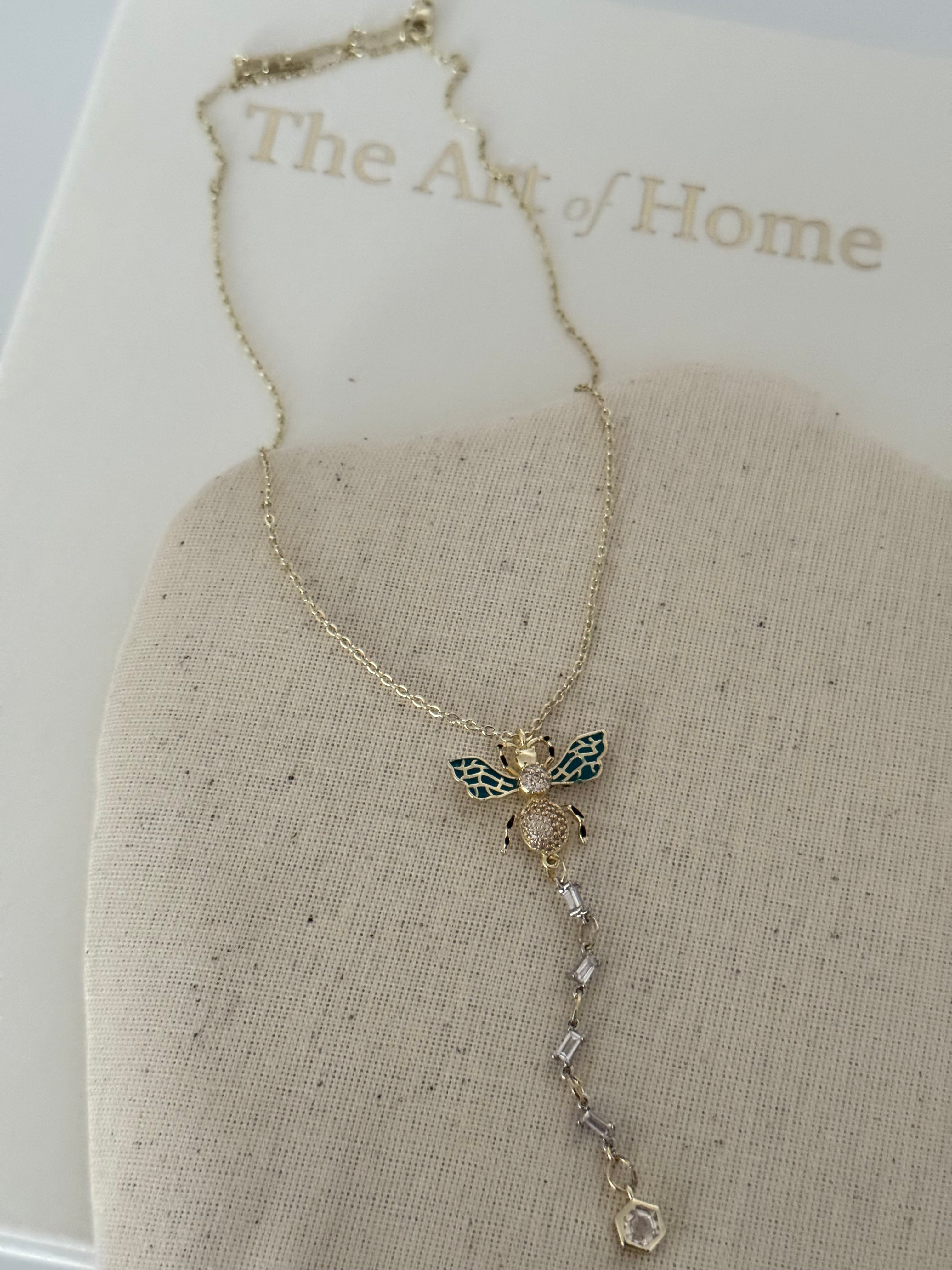 ALİX KELEBEK DETAYLI GOLD Y KOLYE