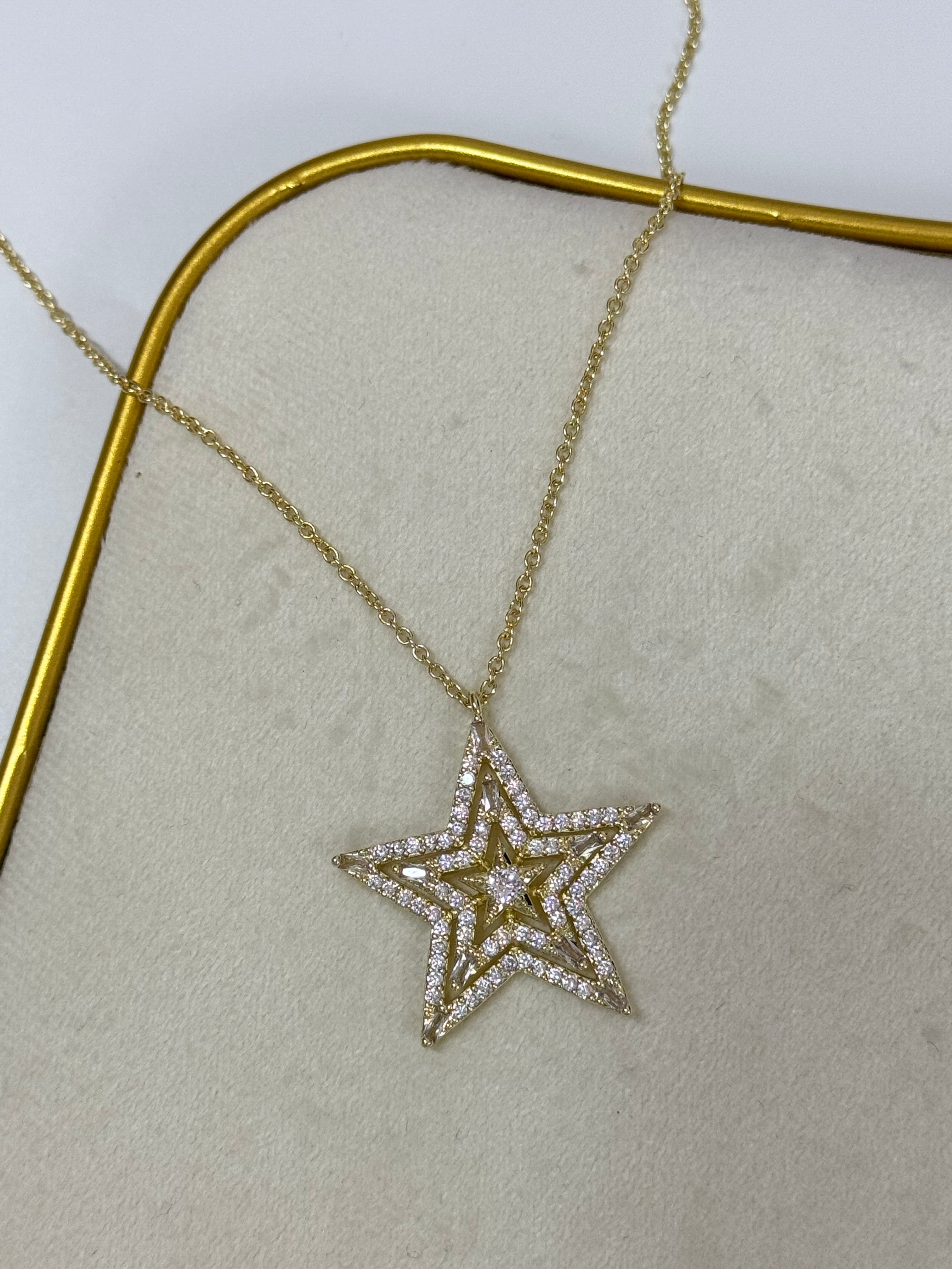 İTHAL YILDIZ DETAYLI UZUN GOLD KOLYE