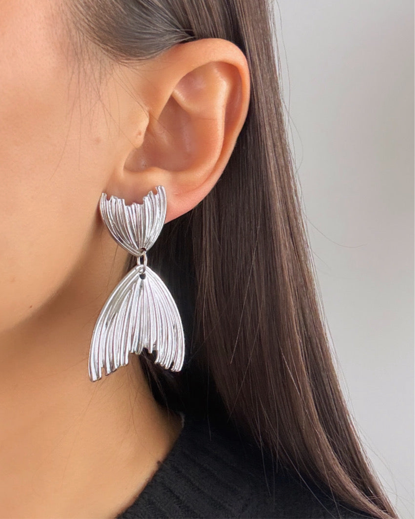 İTHAL DENİZ KIZI MODEL SİLVER KÜPE