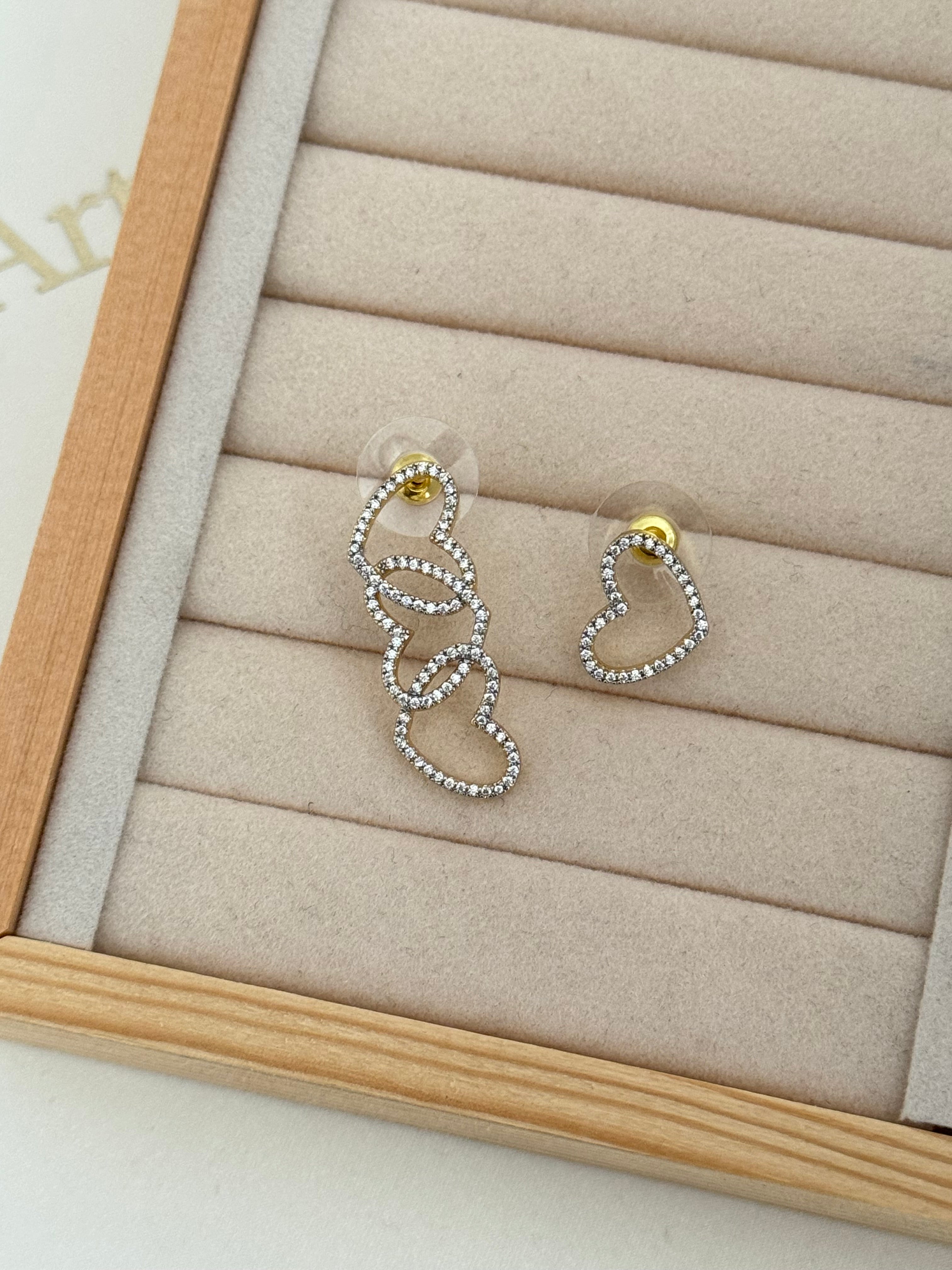 NOVE KALP DETAYLI GOLD KÜPE