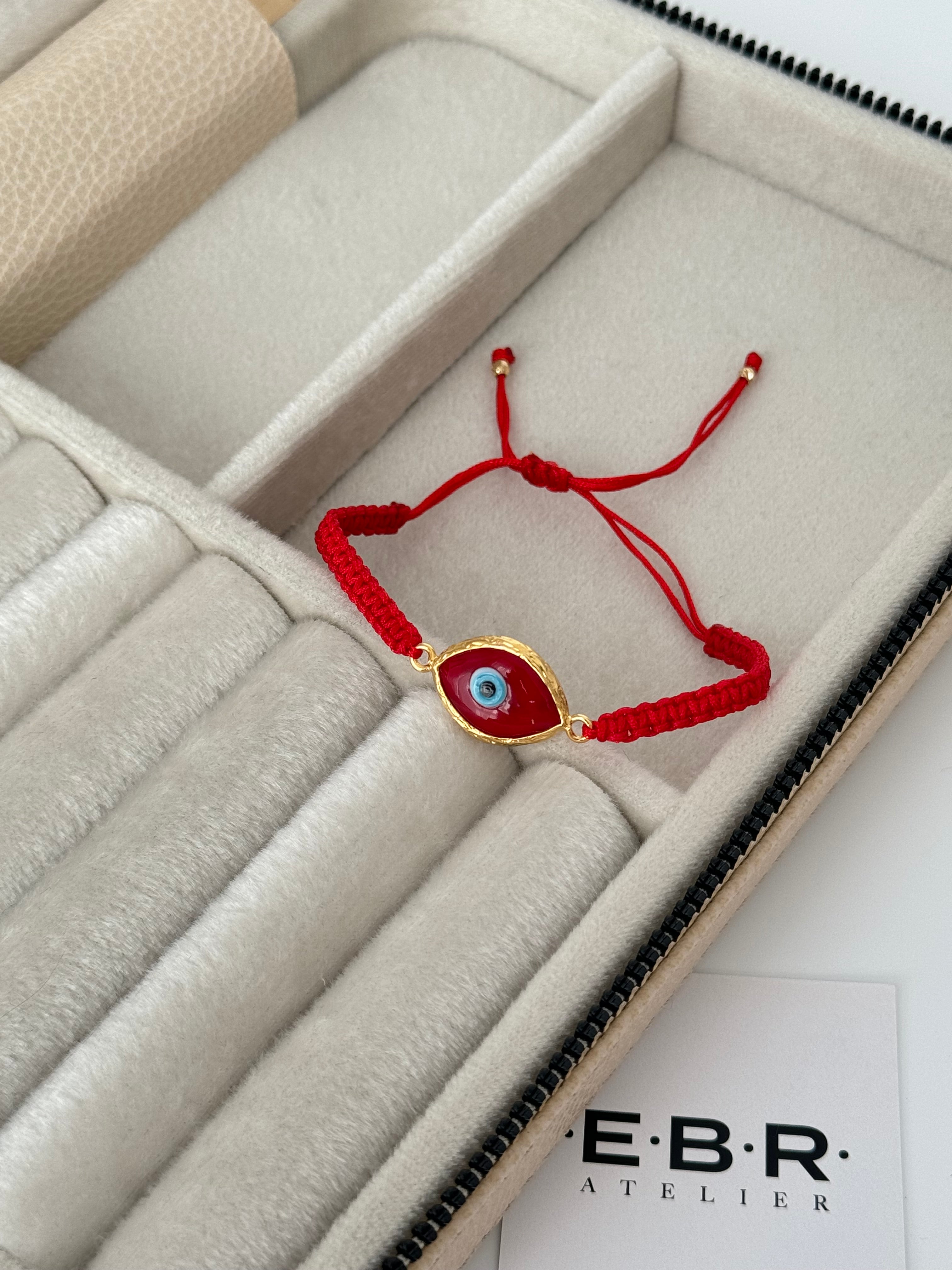 ENA KIRMIZI CAM NAZAR BONCUKLU ALTIN KAPLAMA DETAYLI İPLİ BİLEKLİK