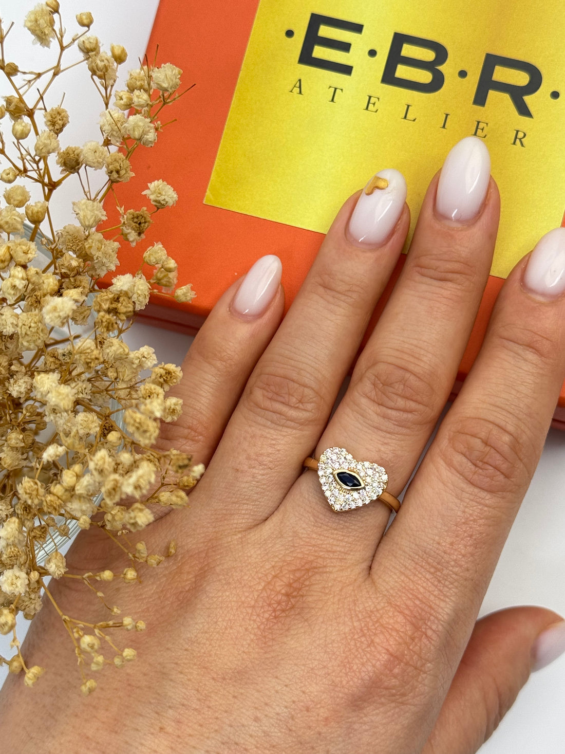 İTHAL KALP DETAYLI LACİVERT TAŞLI GOLD AYARLANABİLİR YÜZÜK