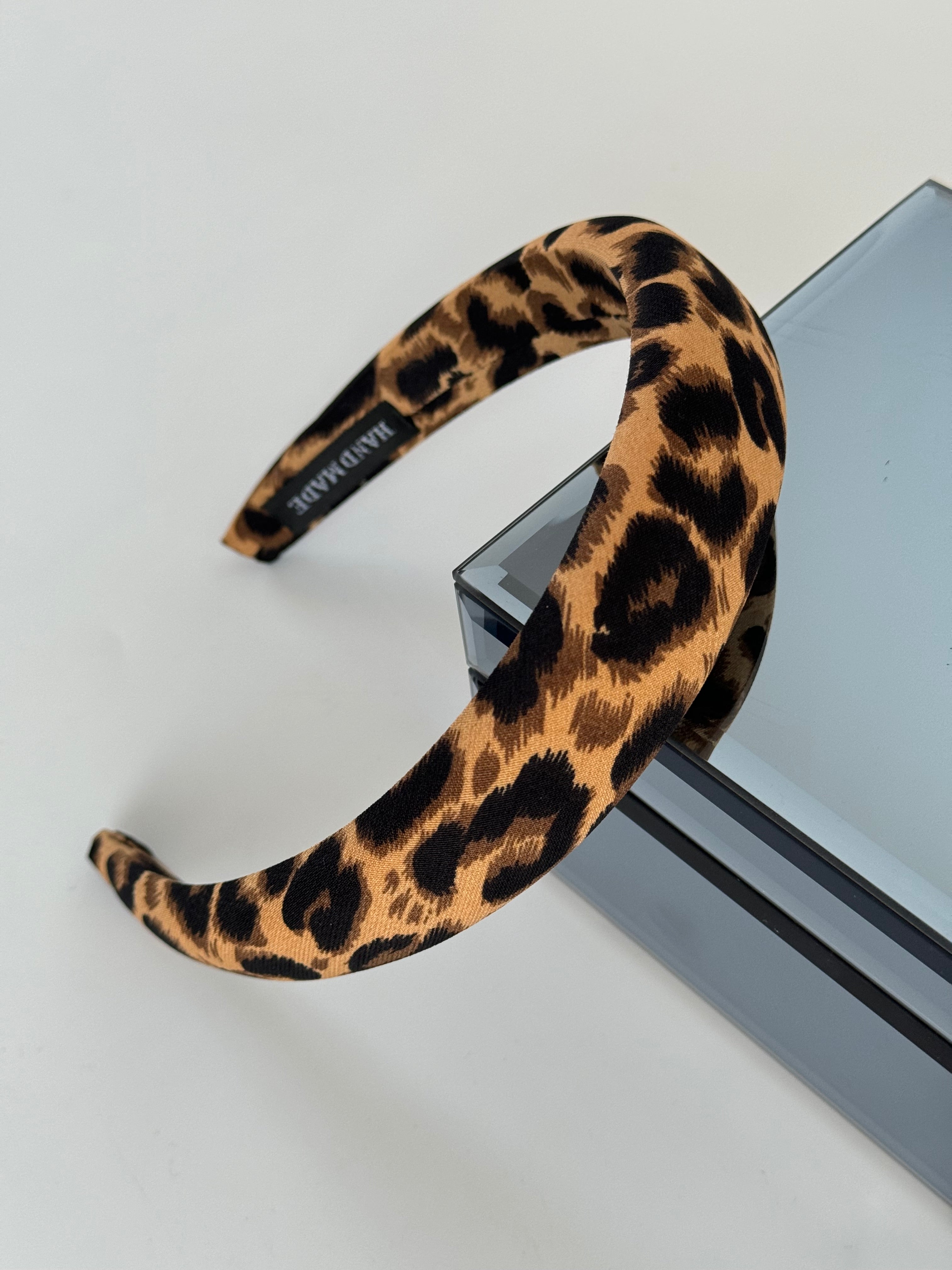 İTHAL LEOPARLI KALIN TAÇ