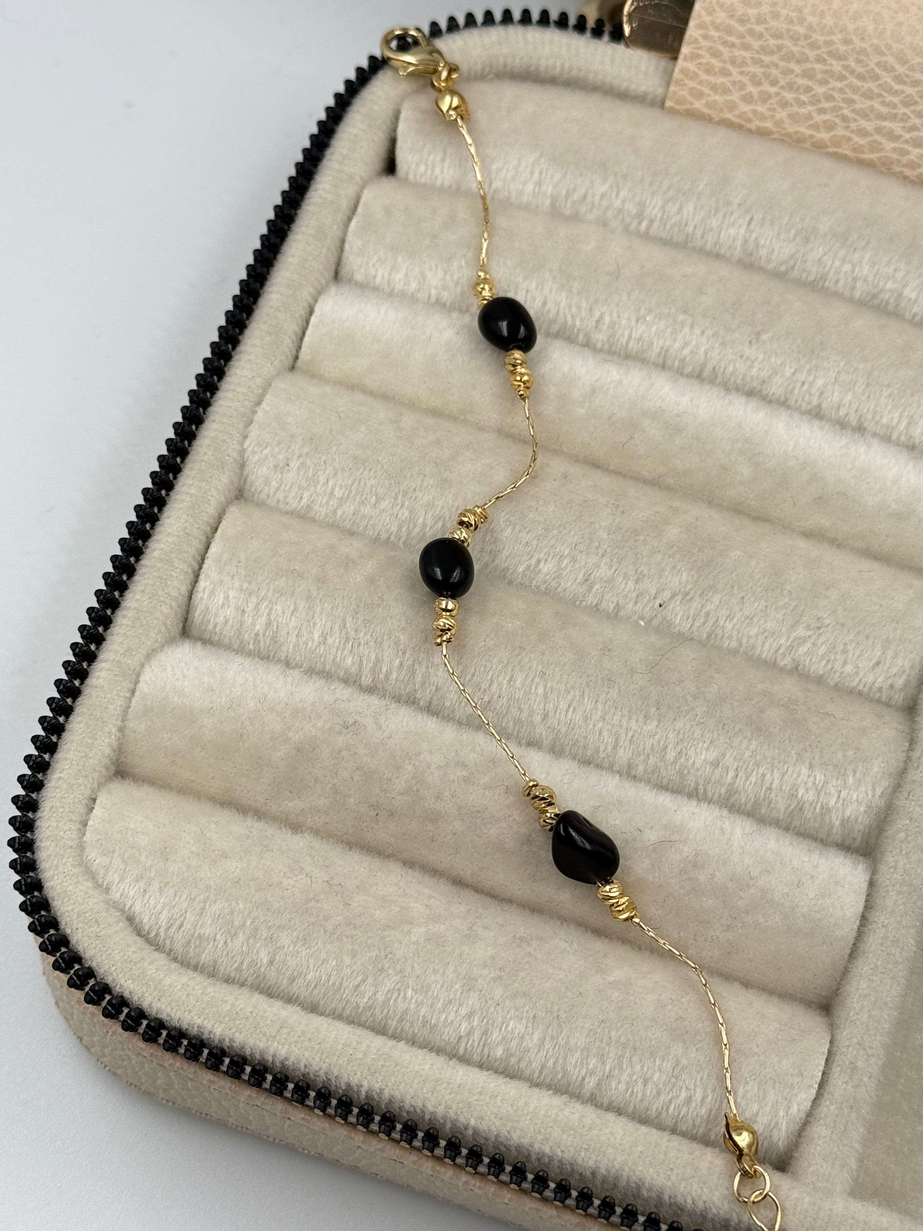 SİYARE SİYAH DOĞAL TAŞLI ALTIN KAPLAMA BİLEKLİK