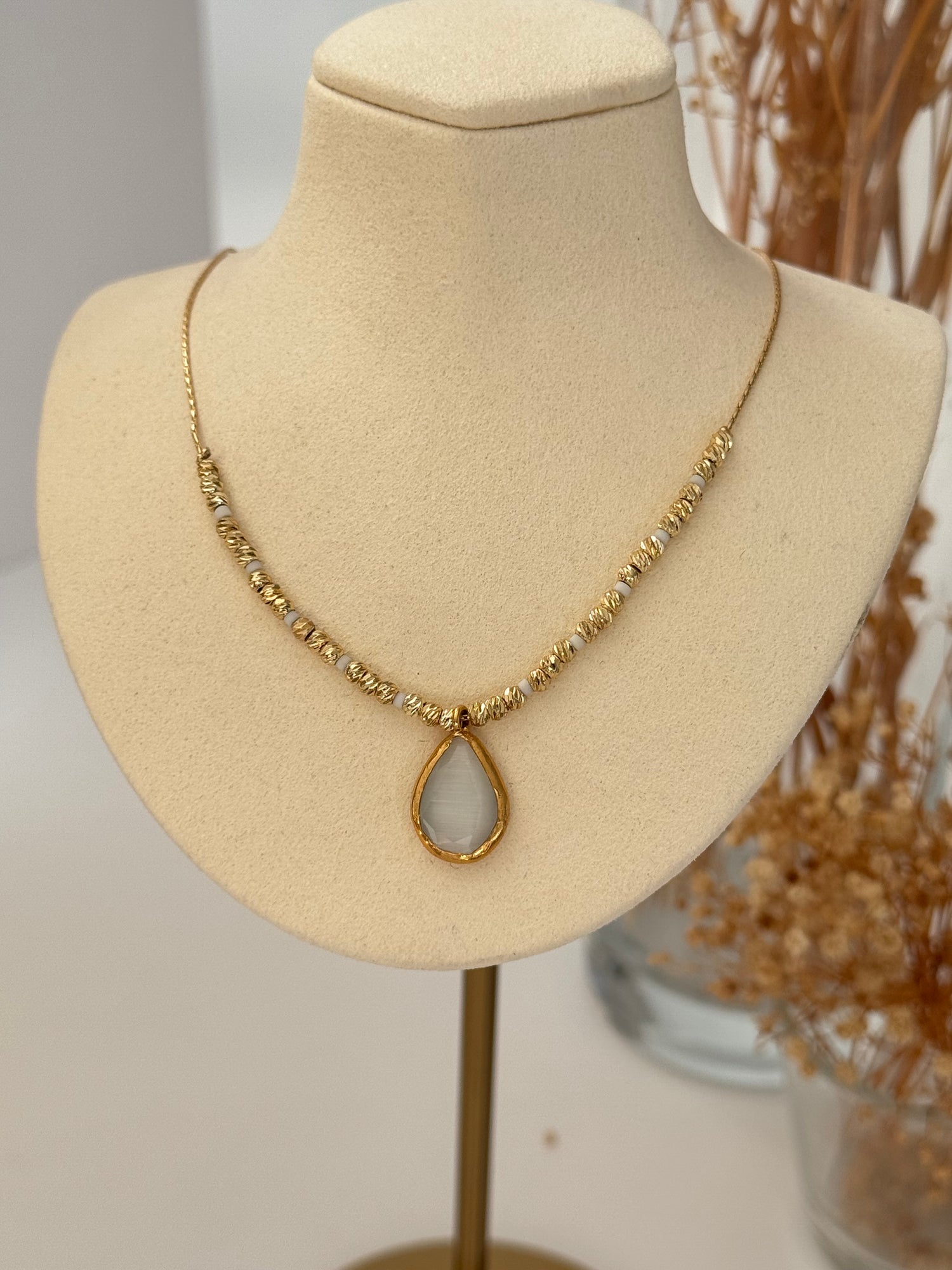 ARYAN BEYAZ KRİSTAL TAŞLI ALTIN KAPLAMA DORİKA KOLYE