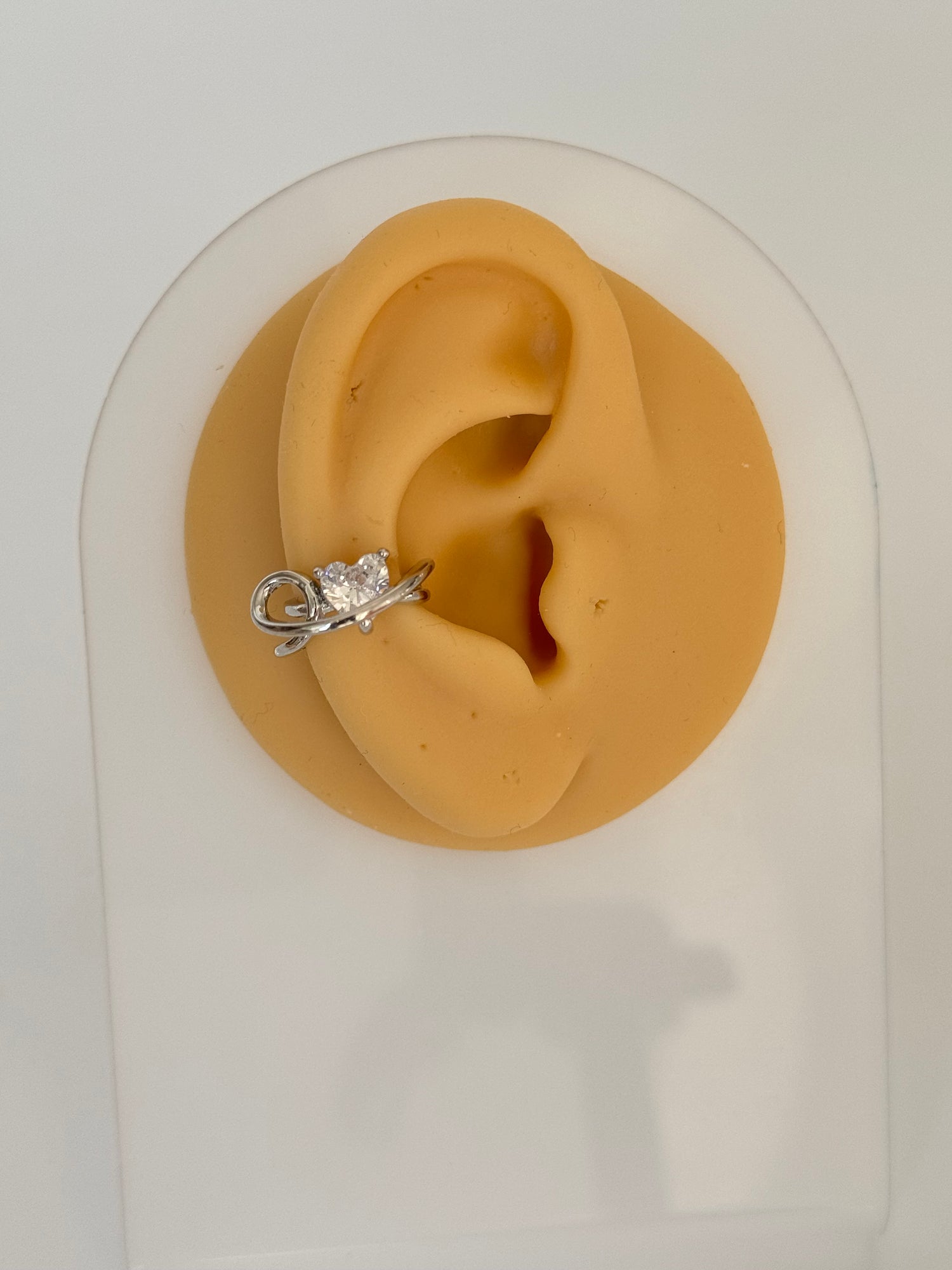 İTHAL KALP DETAYLI SİLVER SAĞ KULAK KIKIRDAK KÜPE EARCUFF