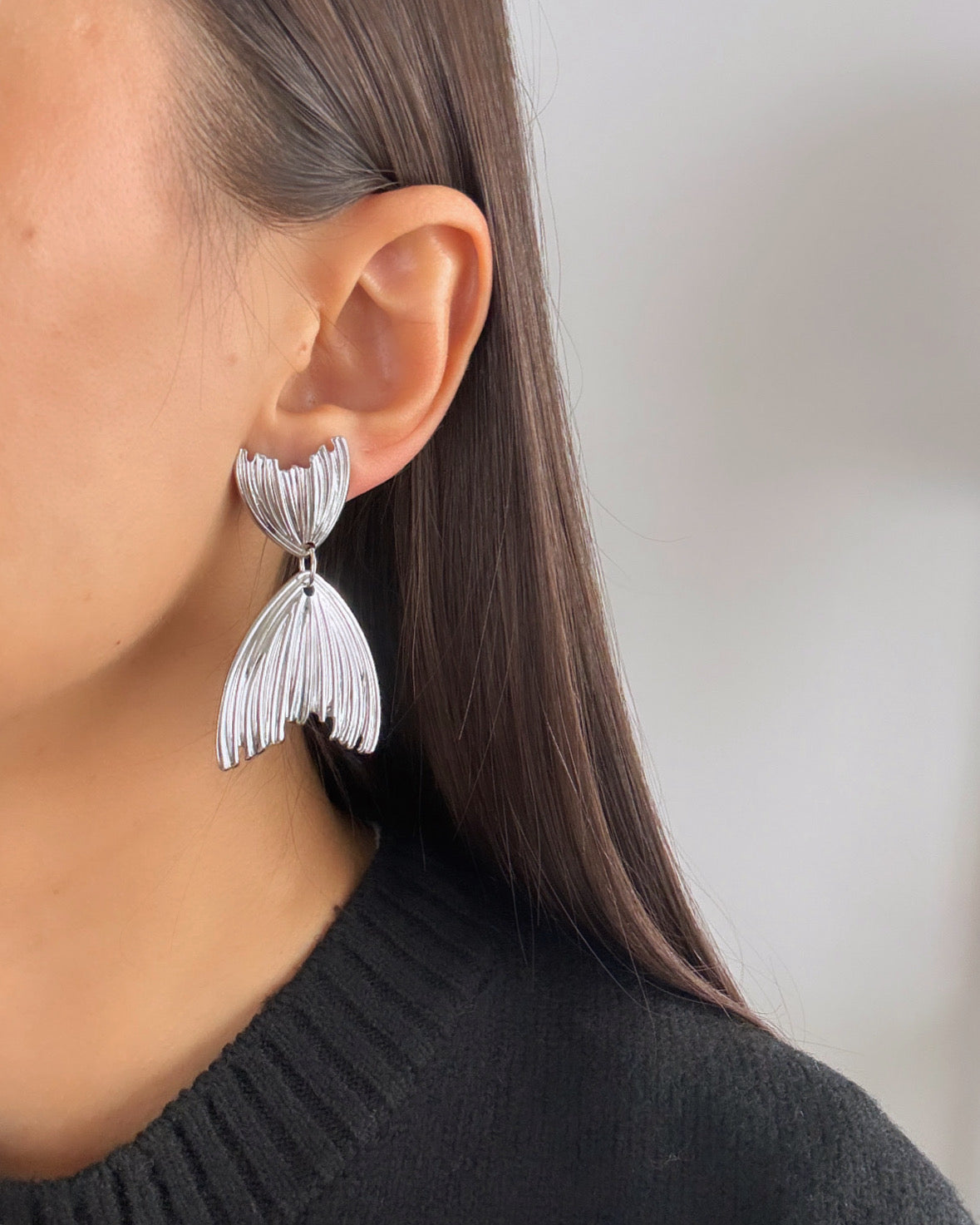 İTHAL DENİZ KIZI MODEL SİLVER KÜPE