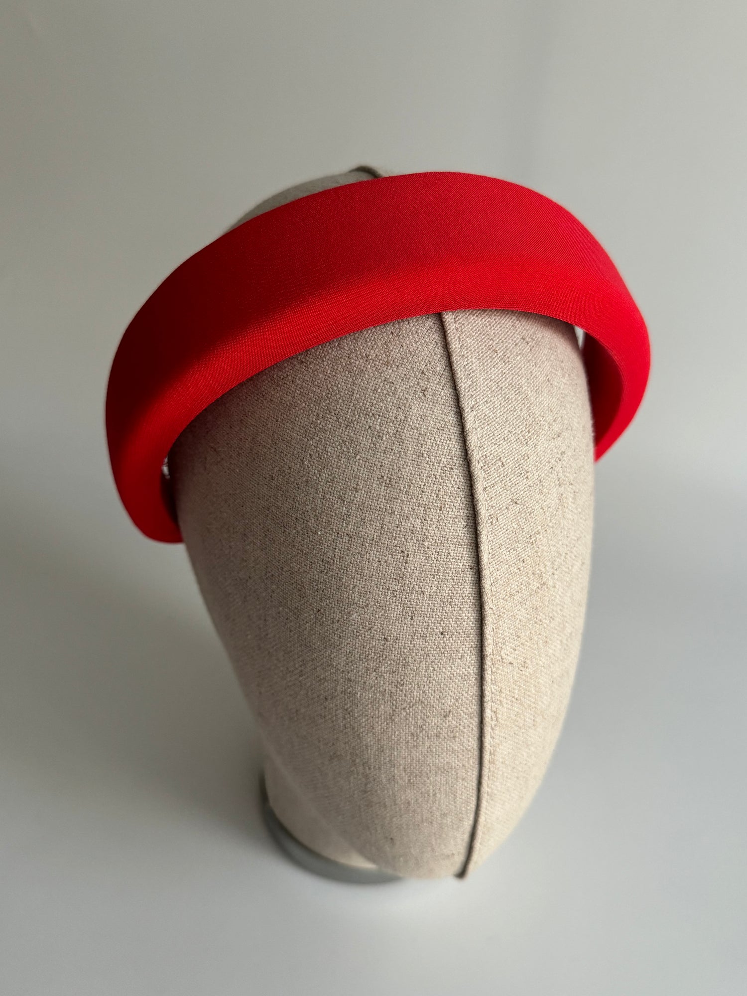 KIRMIZI KALIN MODEL TAÇ