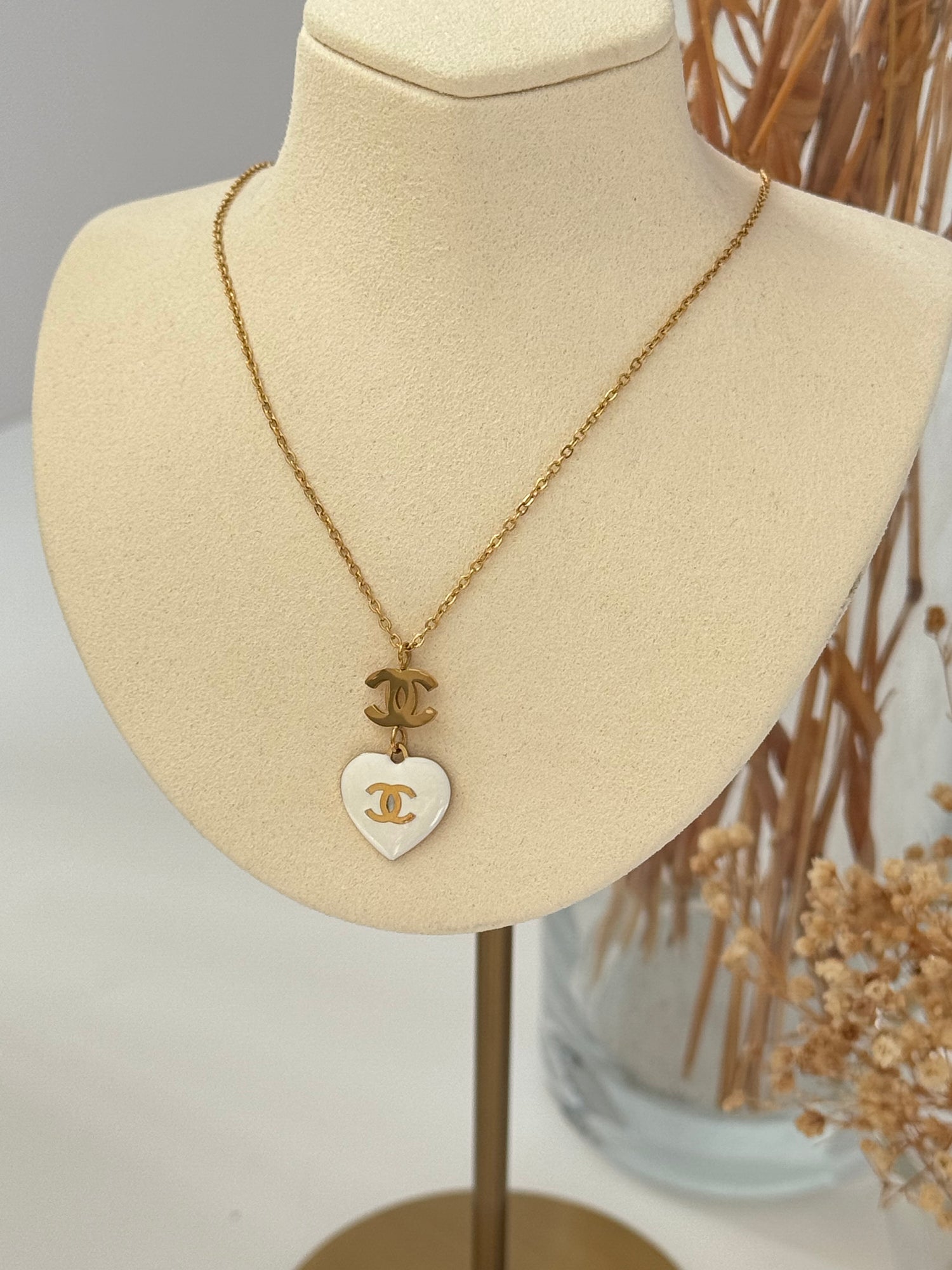 BEYAZ MİNELİ MARKA MODEL GOLD ÇELİK KOLYE