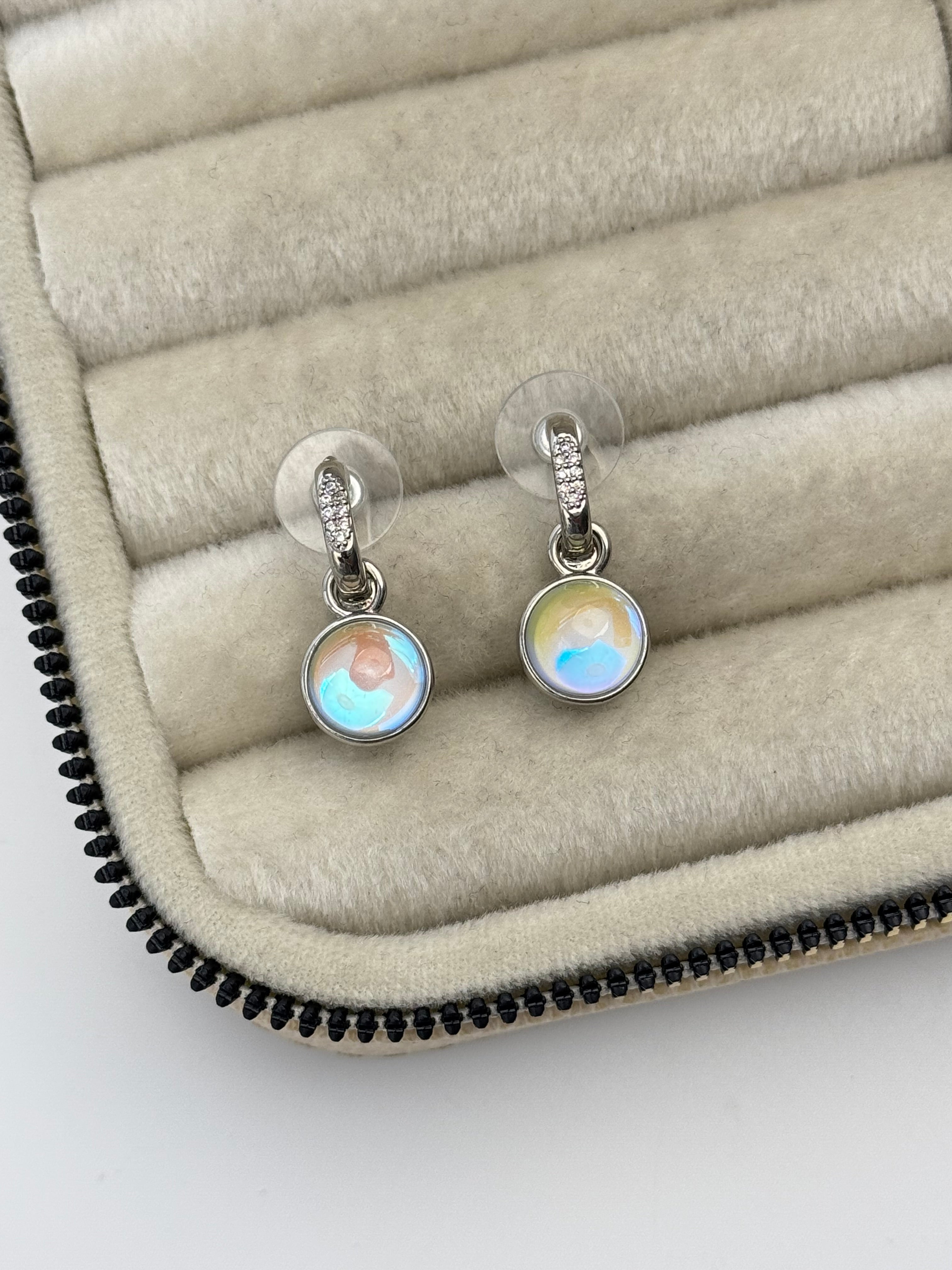 KEDİ GÖZLÜ İTHAL SİLVER KÜPE