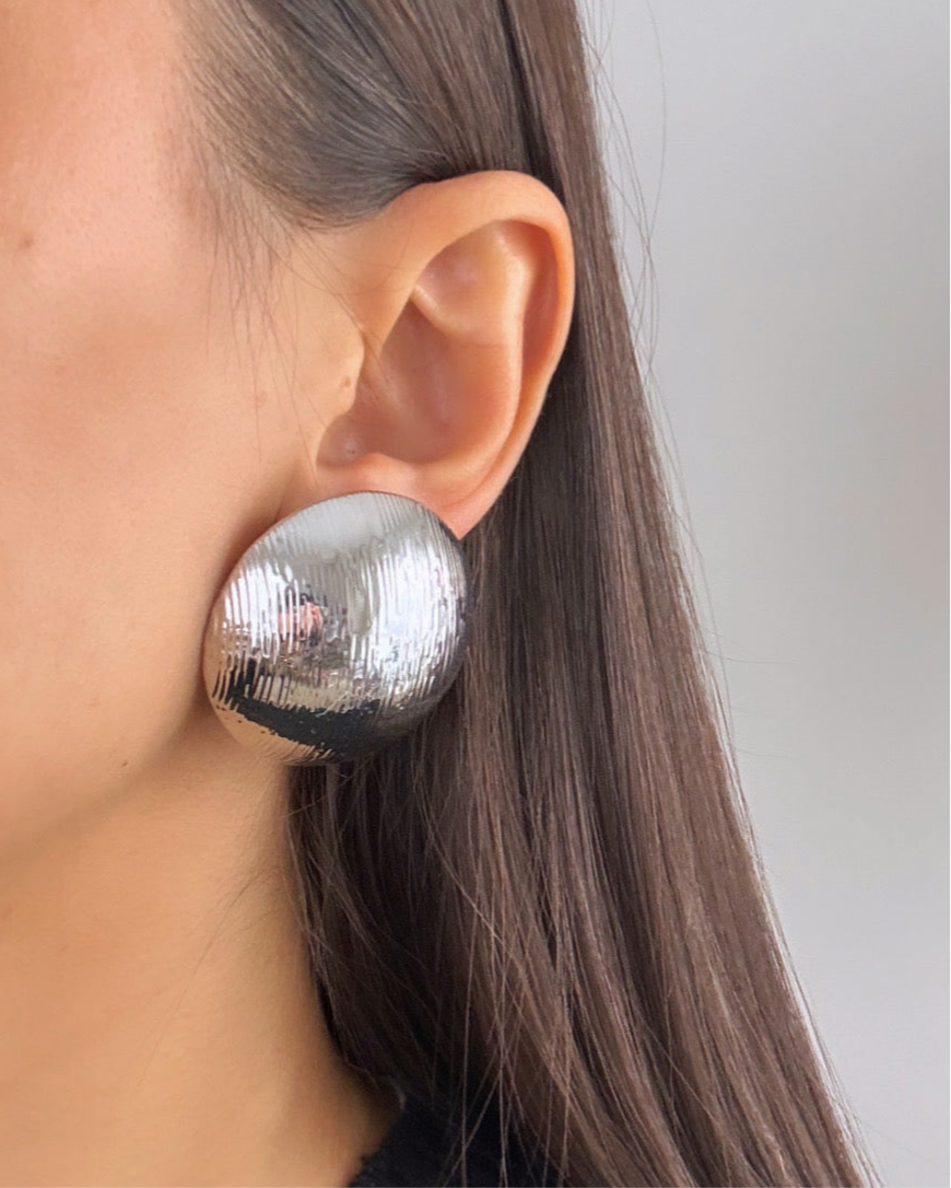 İTHAL BOMBELİ OVAL FORM SİLVER KÜPE